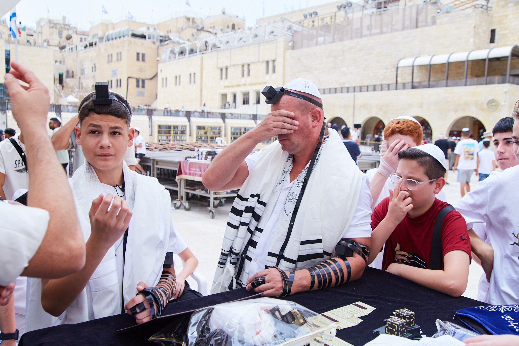 Бар-мицва на Котеле 2. Портретный и репортажный фотограф в Израиле Рома Бирман