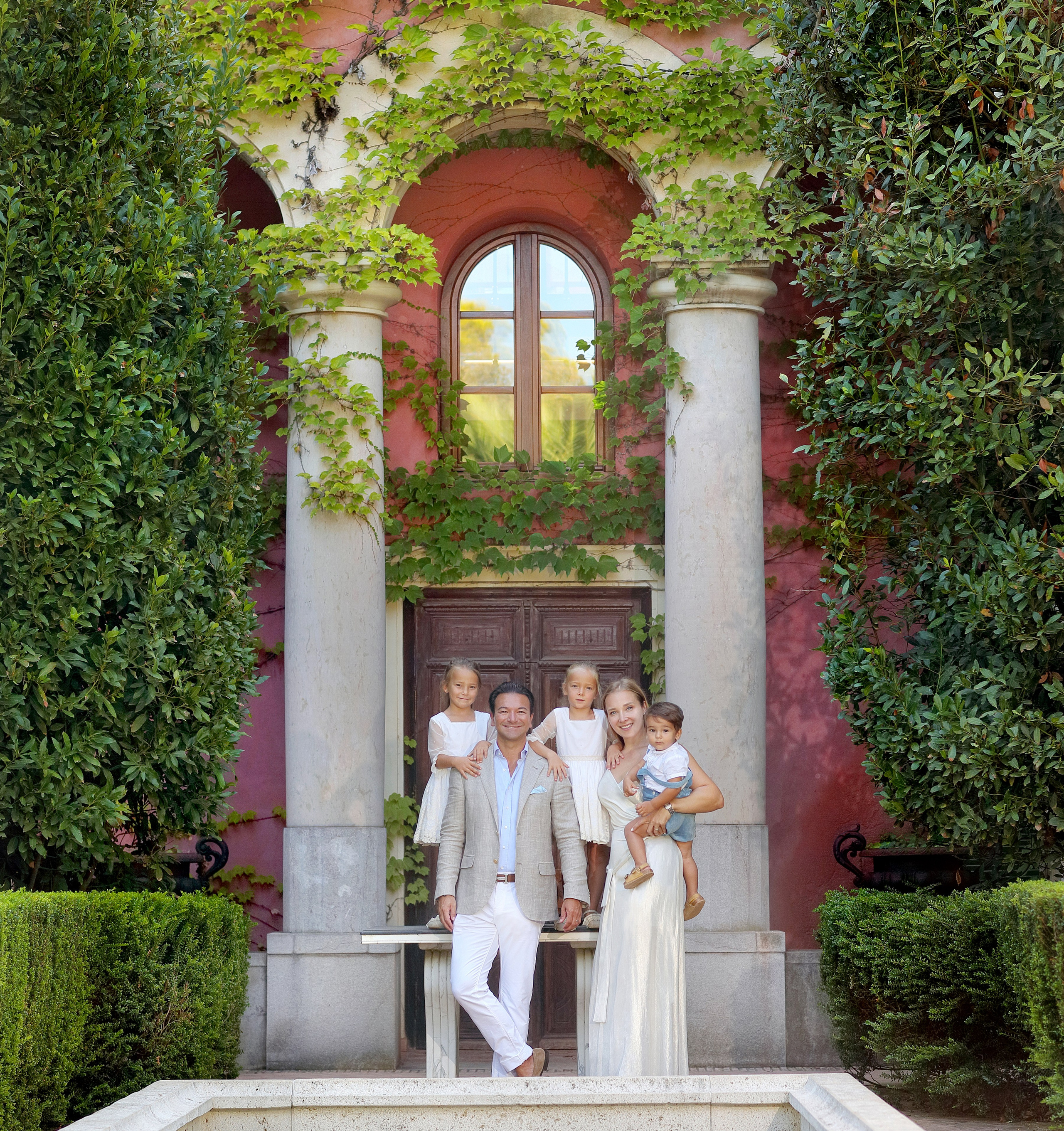 Foto de familia. Fotógrafo de bodas. Fotografía de retrato. Fotógrafo Alicante, Madrid