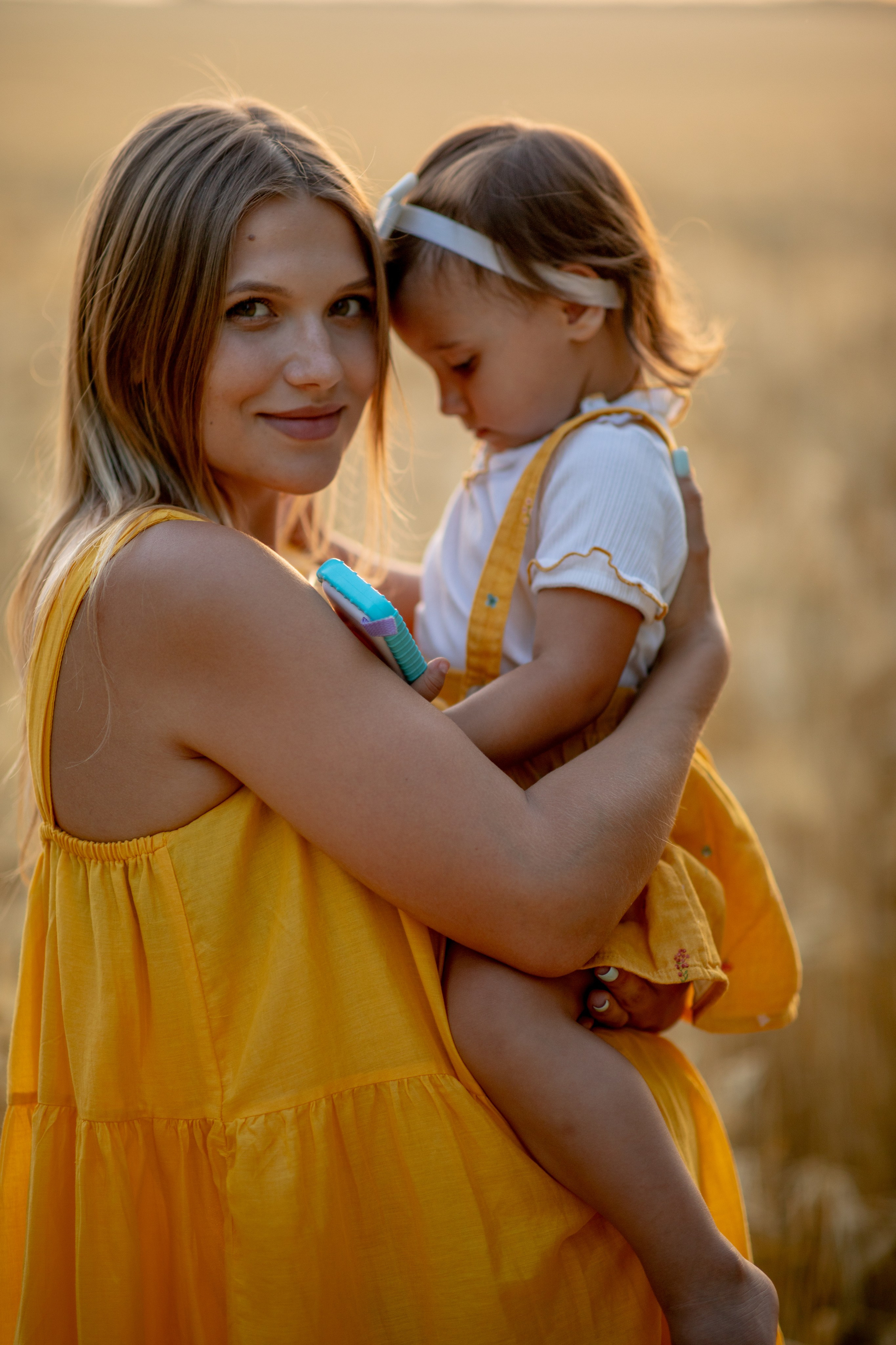 Family photo Maria si Elenica. N.D.photograph - fotograf de familie și portrete în Republica Moldova