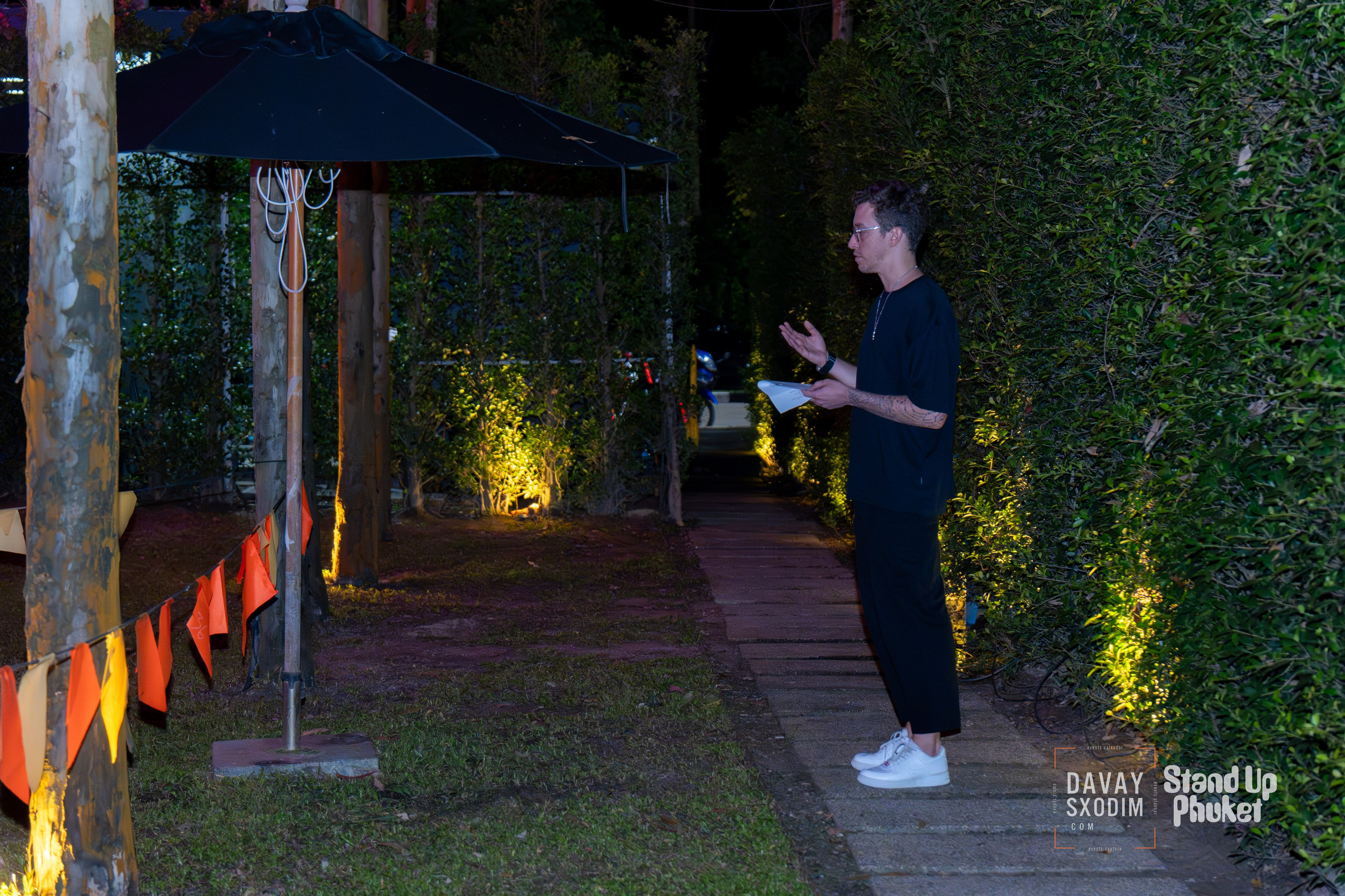 Standup Влада Лапина | Фоторепортаж | Афиша | DAVAYSXODIM.com PHUKET. АФИША|ФОТОРЕПОРТАЖИ|ИВЕНТЫ|ПХУКЕТ