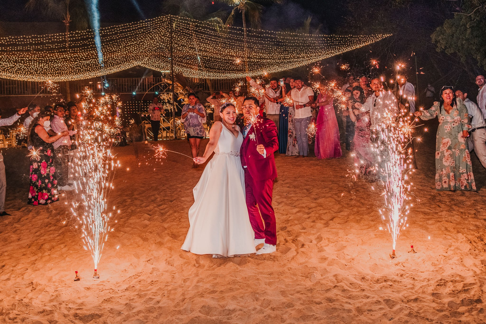 Silvia & Julio / Huatulco. Wedding and family photographer in Mexico City