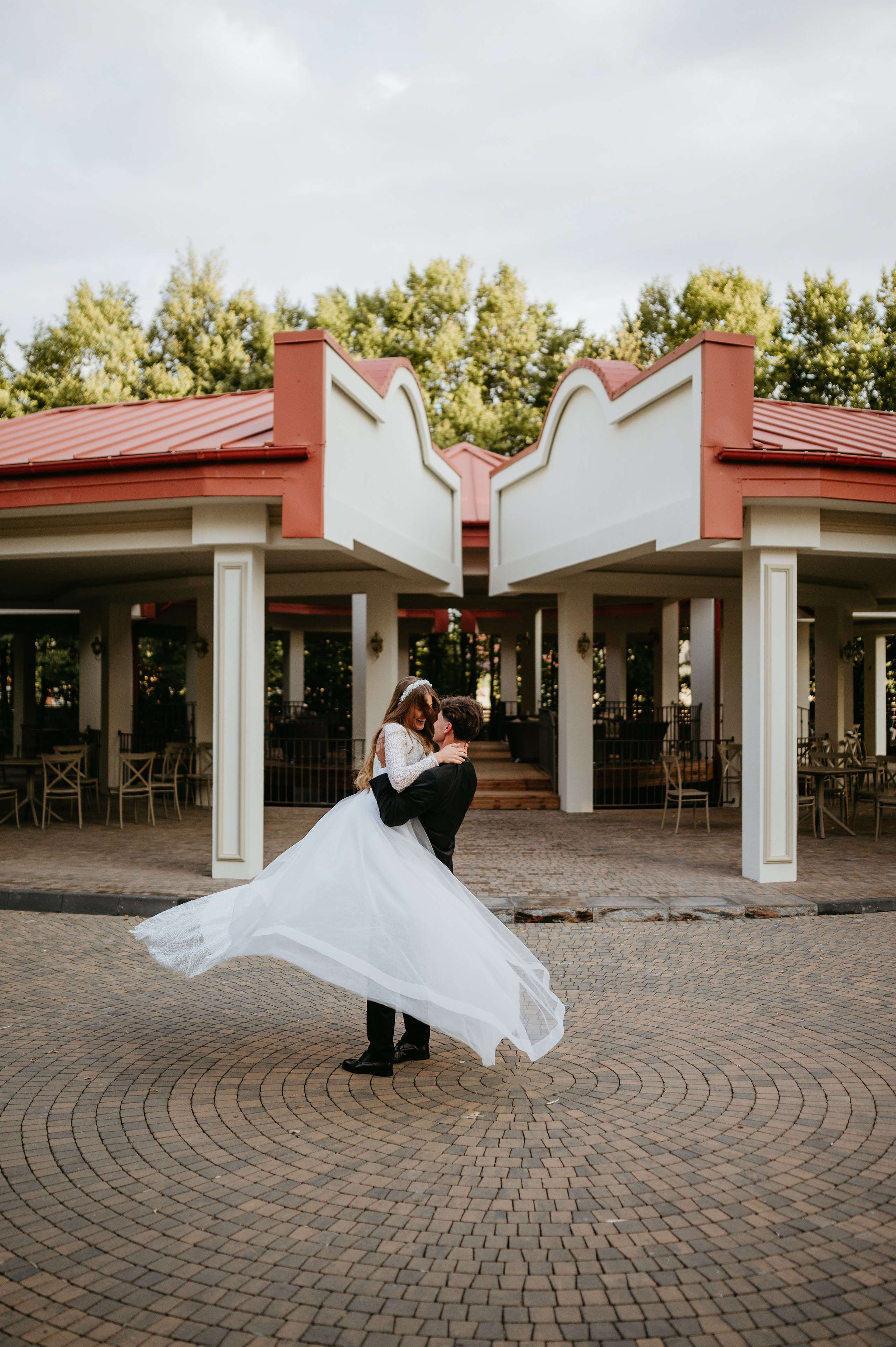 Cornel si Elisa. Valentin Melen - fotograf de nunta 🤍