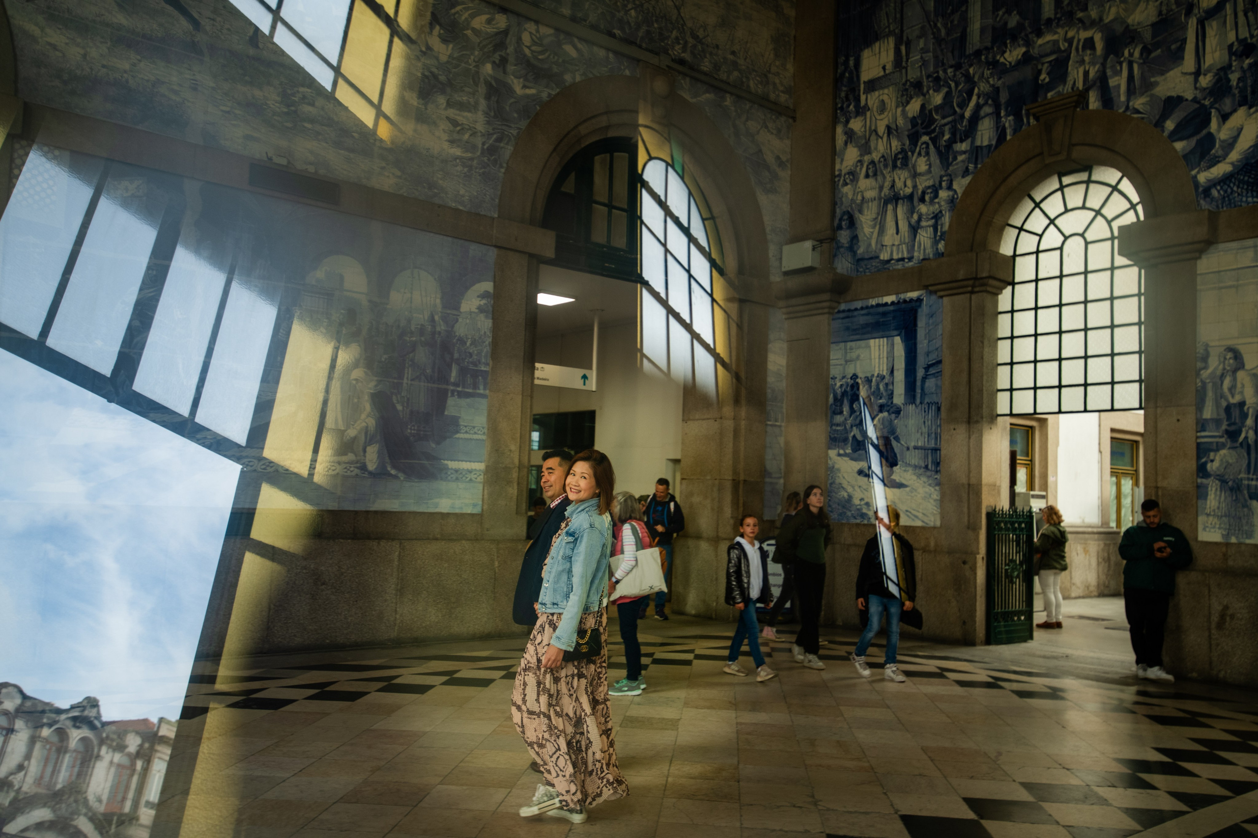 YOKE and ALFRED. Walking in Porto after the rain. Anastasiia Antoniuk portrait, family and couple photographer, Portugal