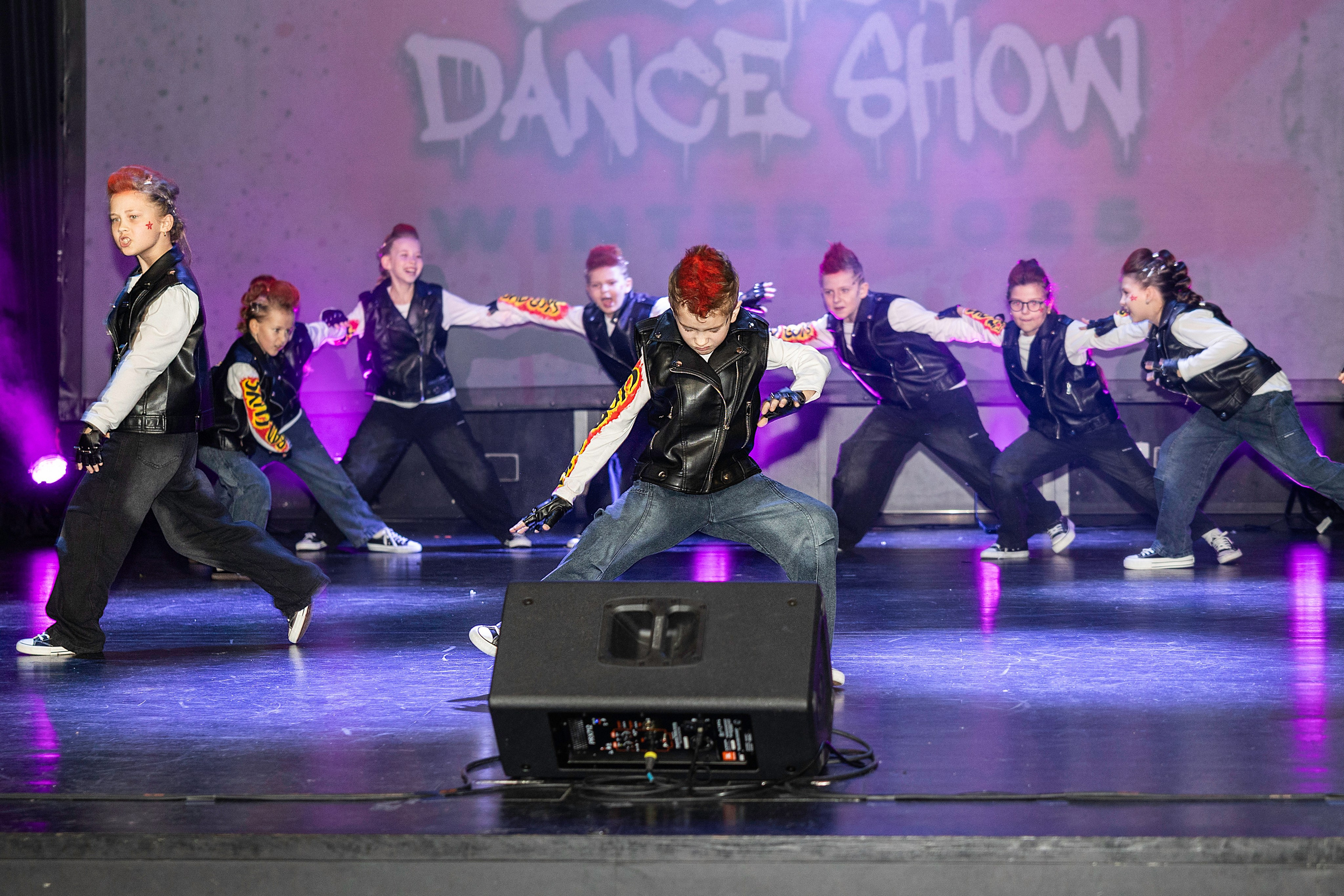 LEO DANCE SHOW WINTER 2025. Семейный и детский фотограф в Варшаве Мила Бобровская