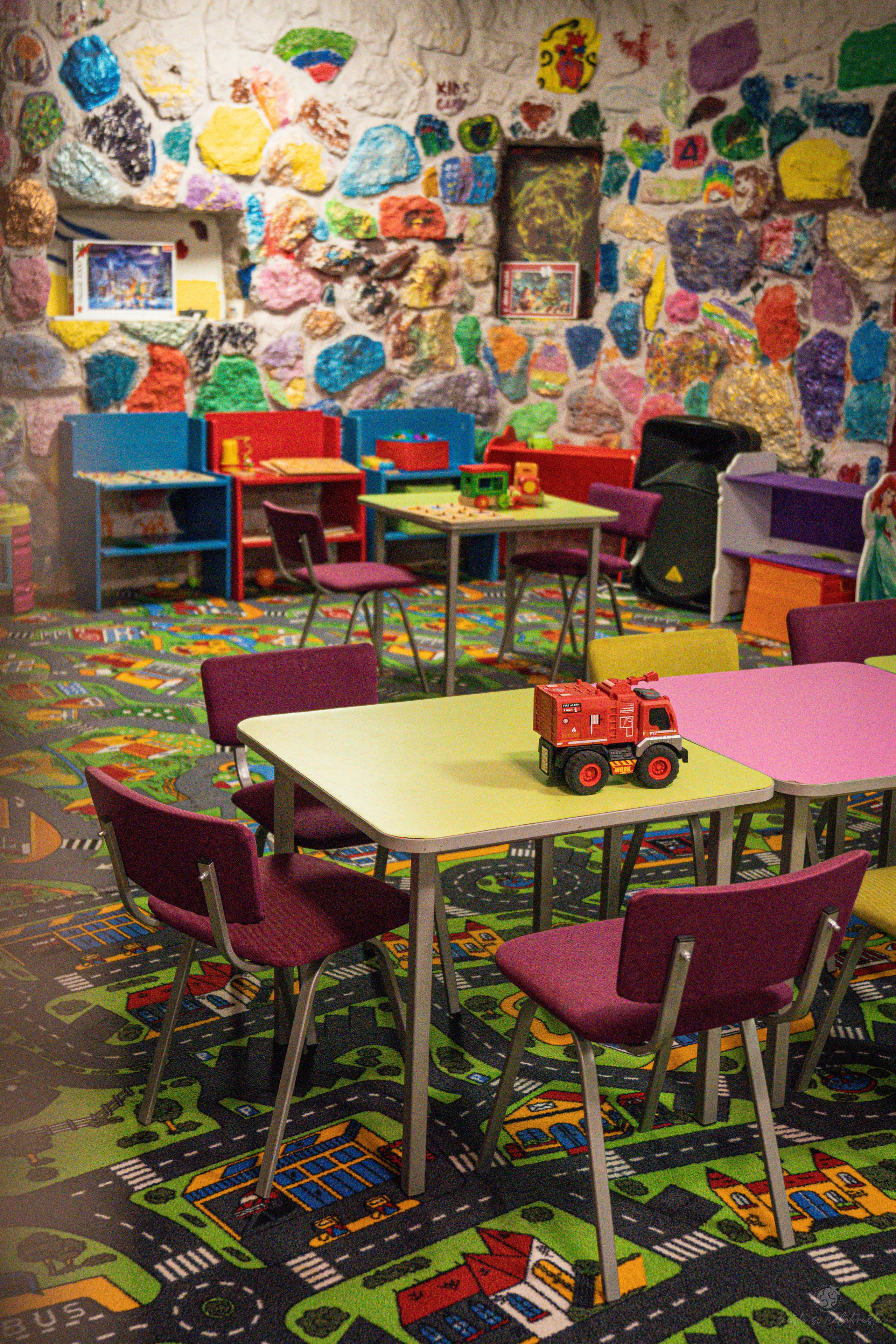 Ana Hotels. Creste si calatoreste