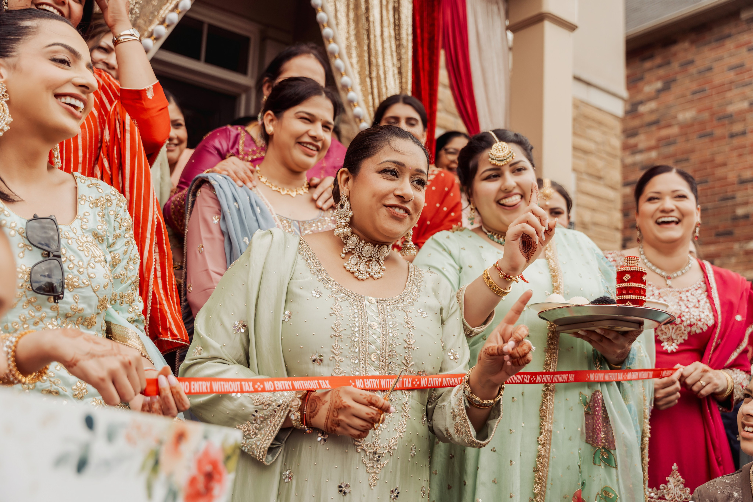 Gagan & Jasmeen. Wedding Photographer & Cinematographer studios