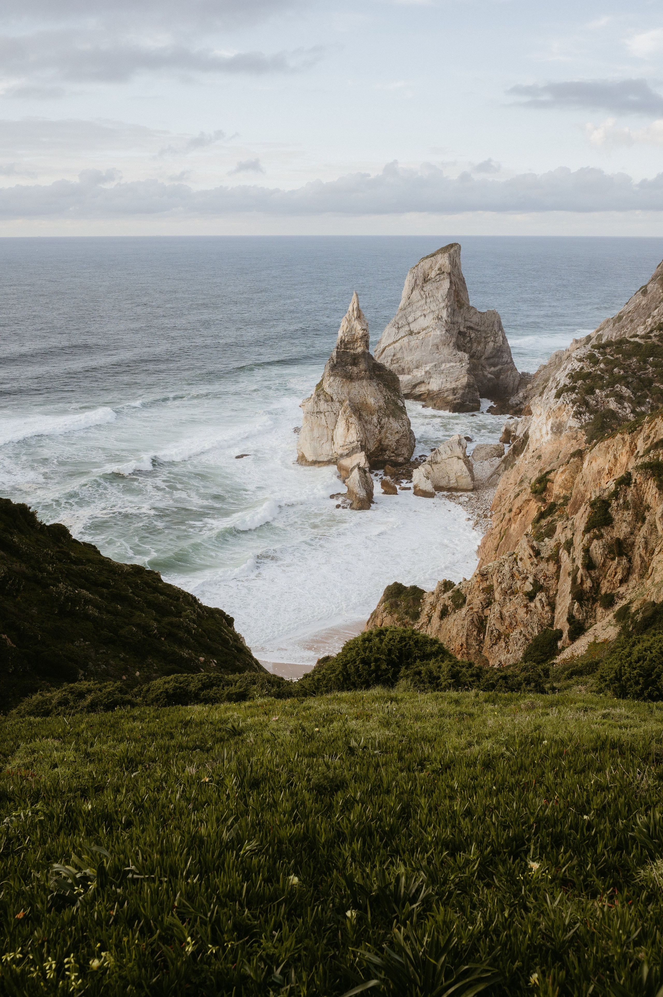 Praia da Ursa – ședință foto de cuplu într-un loc magic din Portugalia. Valentin Melen — wedding photographer
