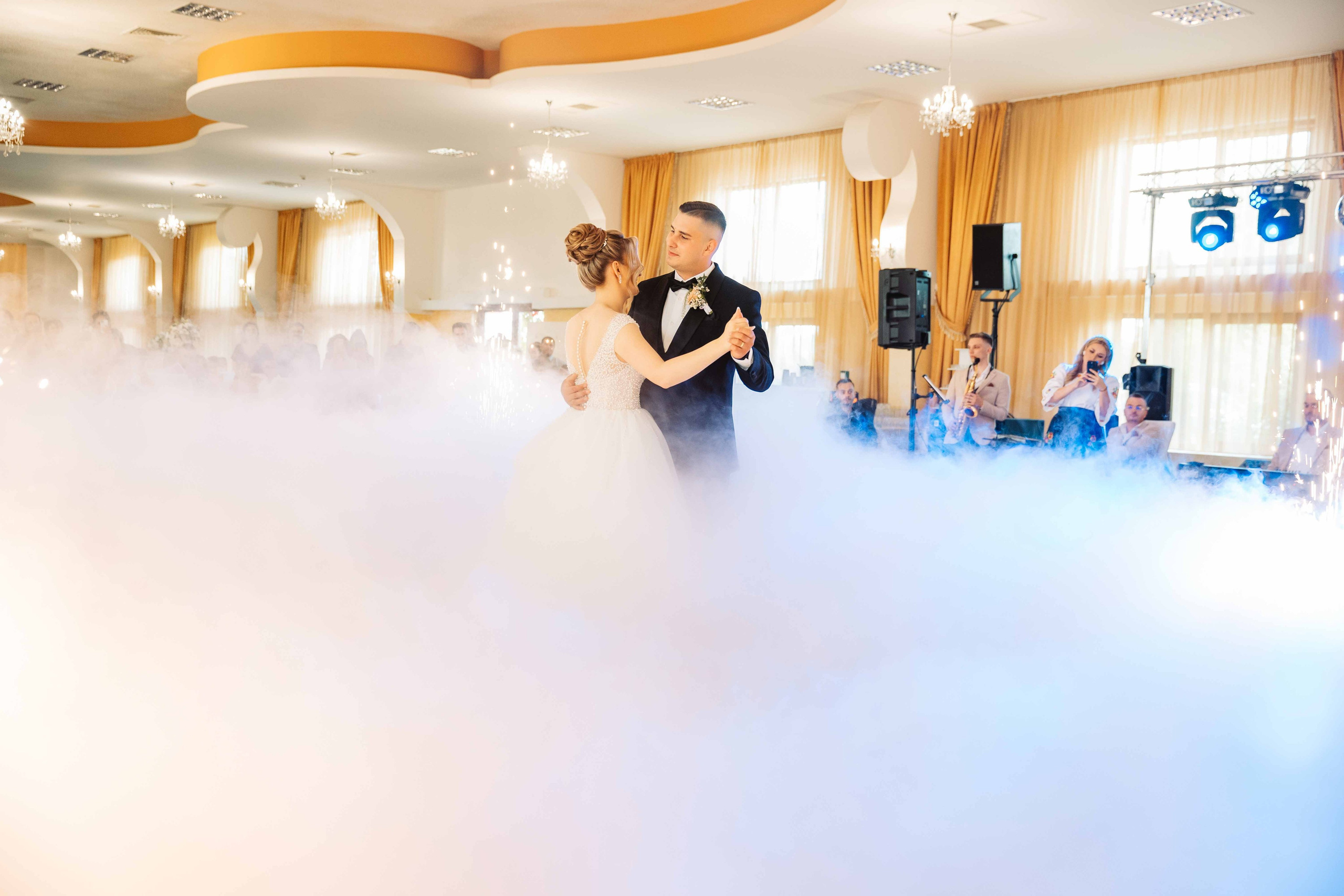 Simona & Florin. Contrast Studio