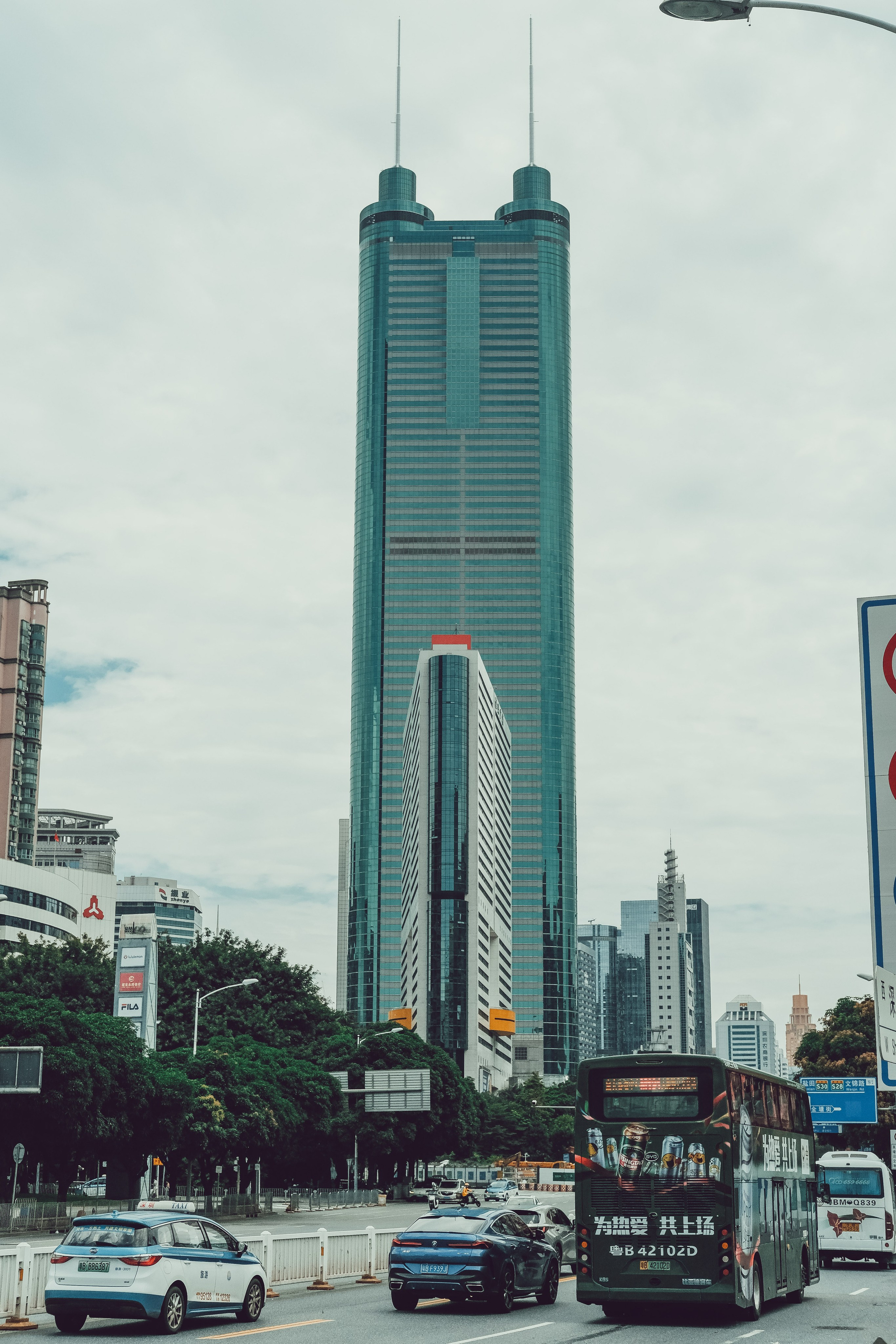 Shun Hing Square (Chinese: 信兴广场) Yukophotography | China, Shenzhen