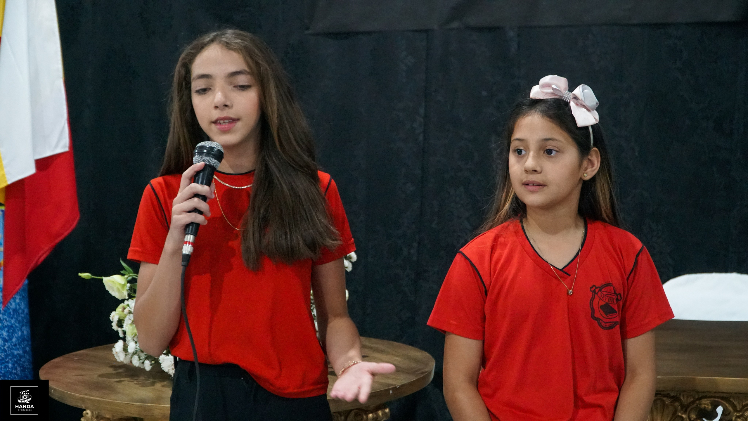 Noite autógrafos colégio Aurélio Buarque de Holanda. Handa Produções