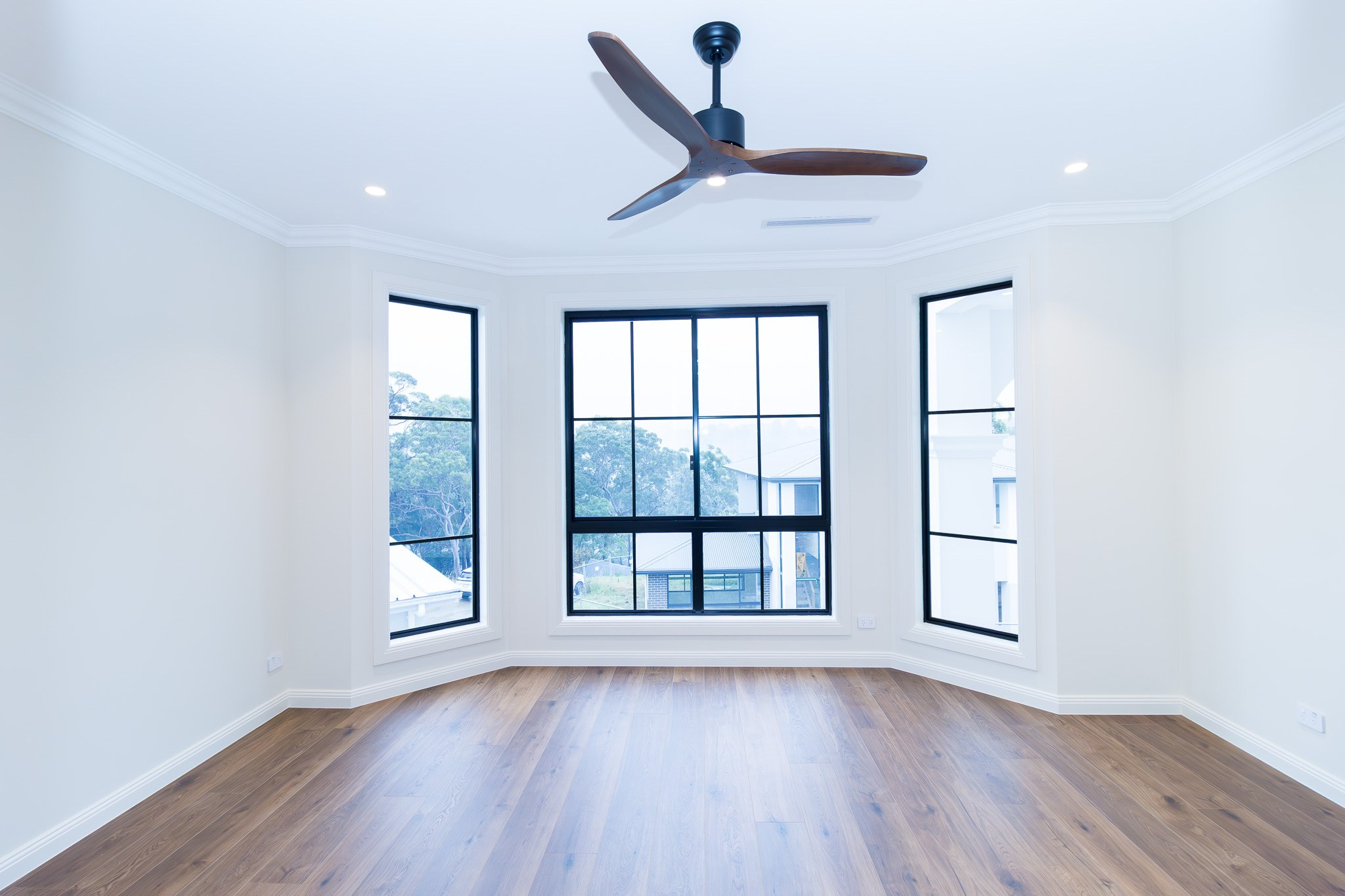 Hornsby House. MHCreative is family-oriented photographer based in SYDNEY