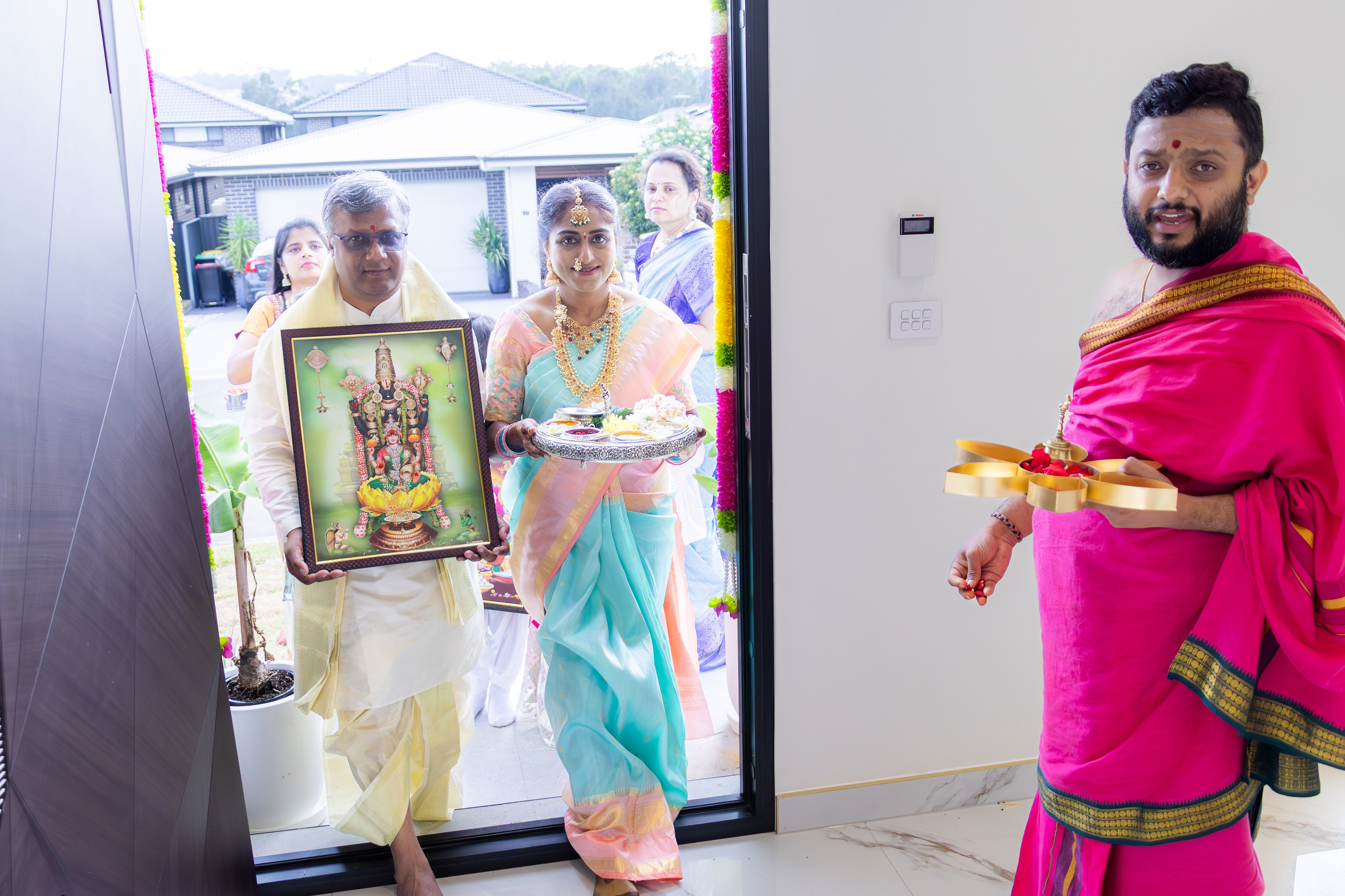 Tallawong Housewarming. MHCreative is family-oriented photographer based in SYDNEY