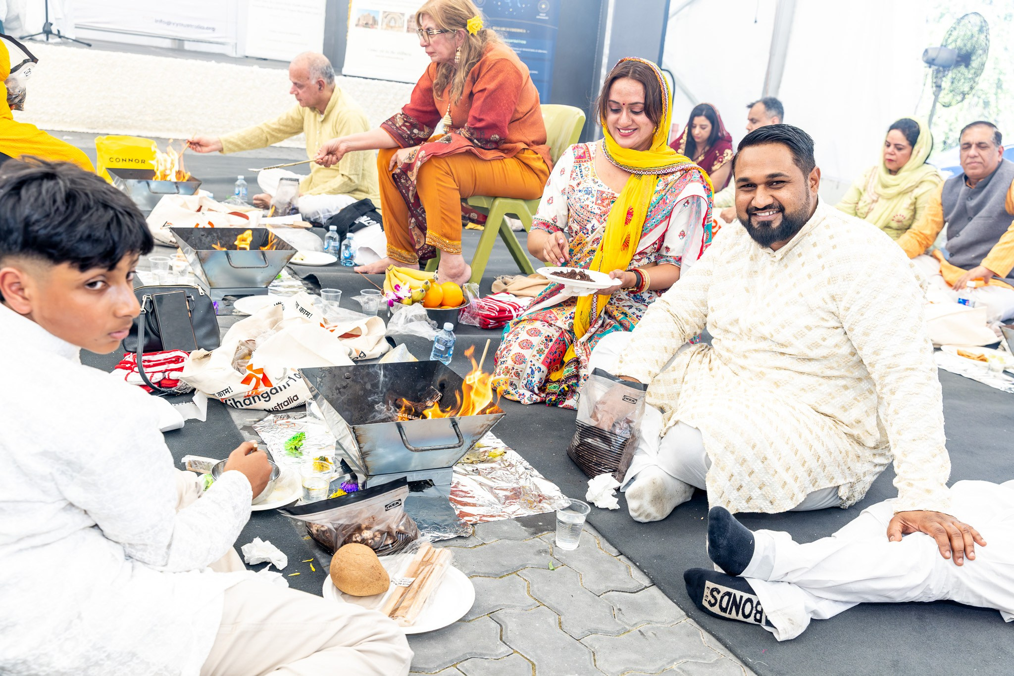 Yagnam (Helensburgh Temple). MHCreative is family-oriented photographer based in SYDNEY
