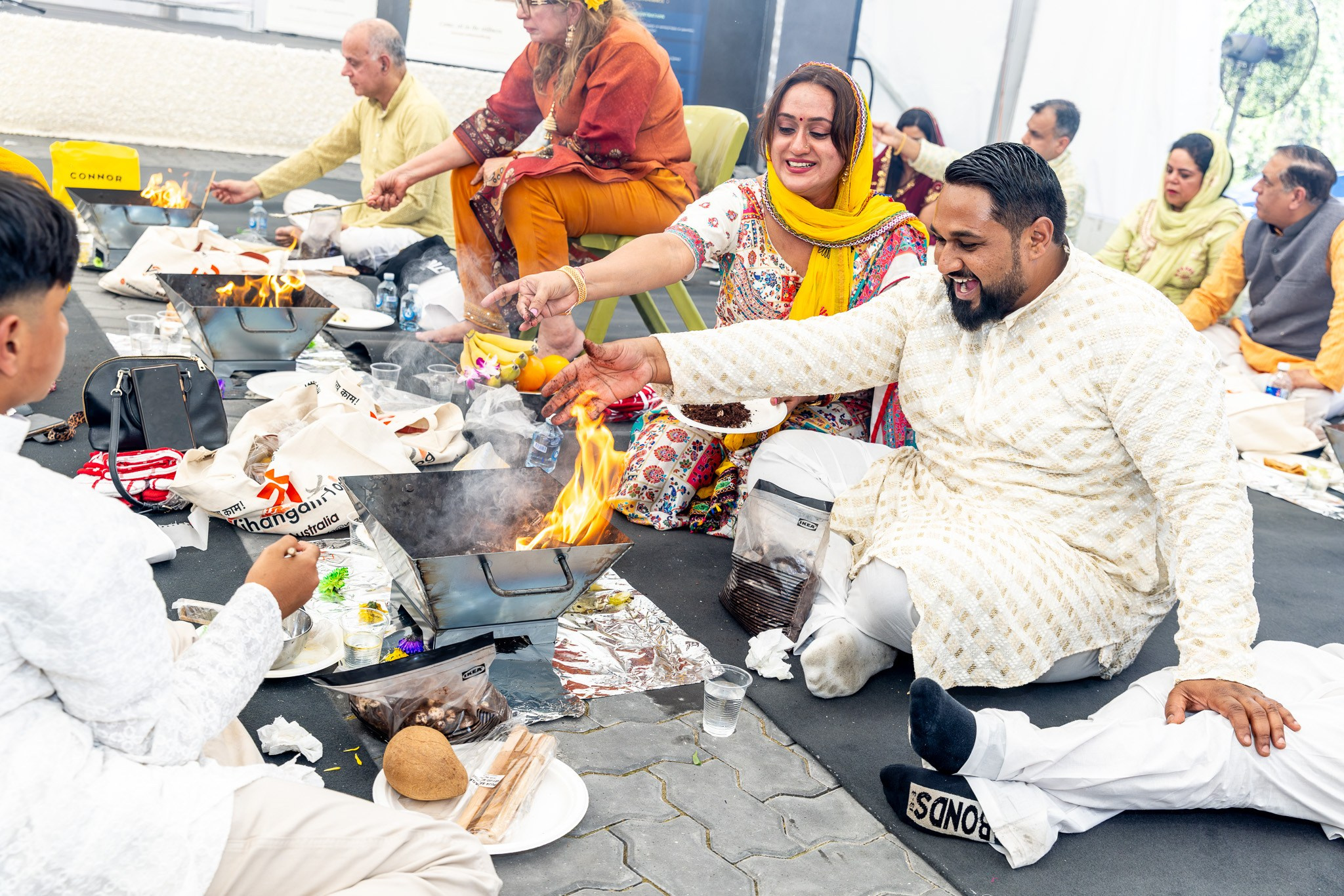 Yagnam (Helensburgh Temple). MHCreative is family-oriented photographer based in SYDNEY