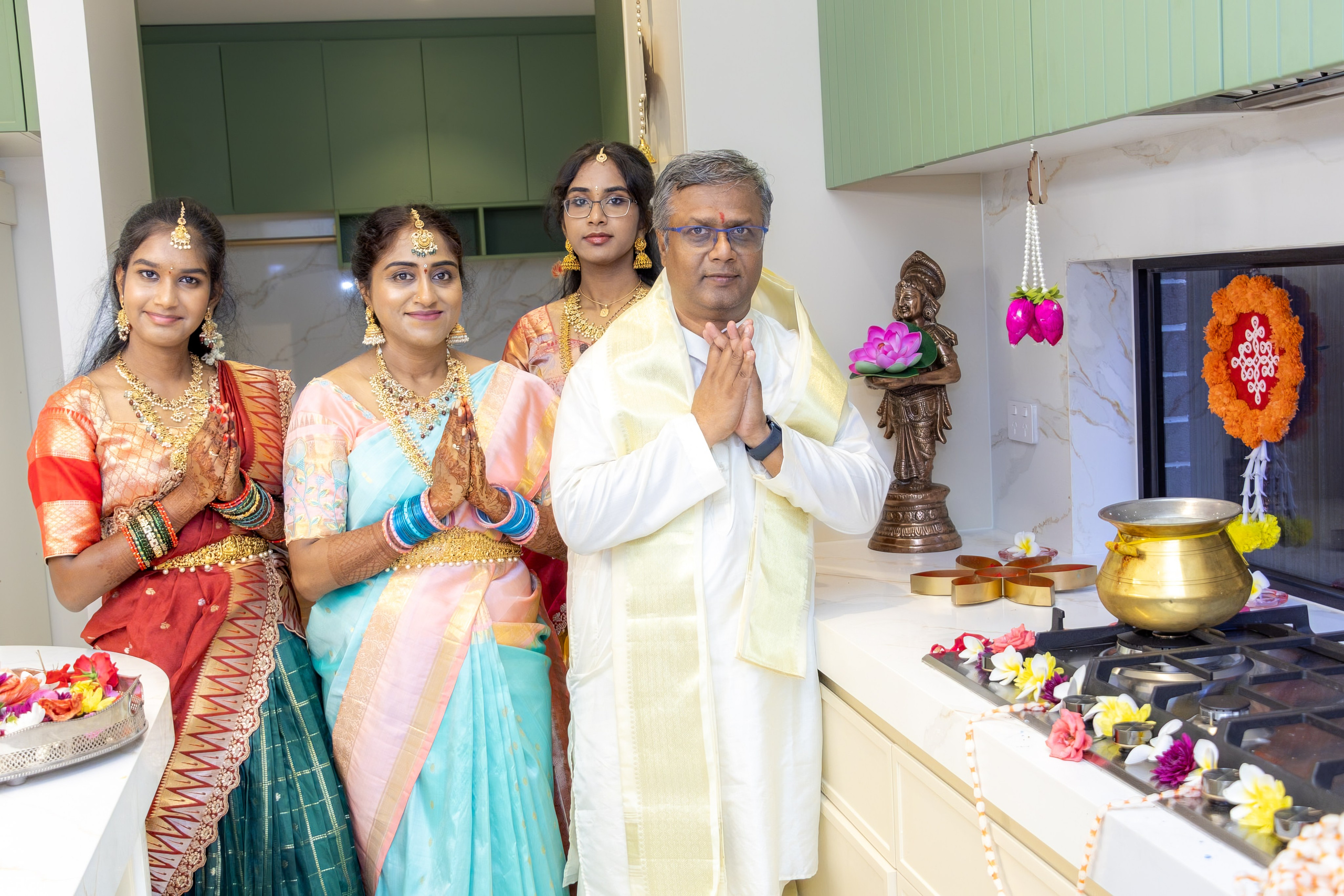 Tallawong Housewarming. MHCreative is family-oriented photographer based in SYDNEY