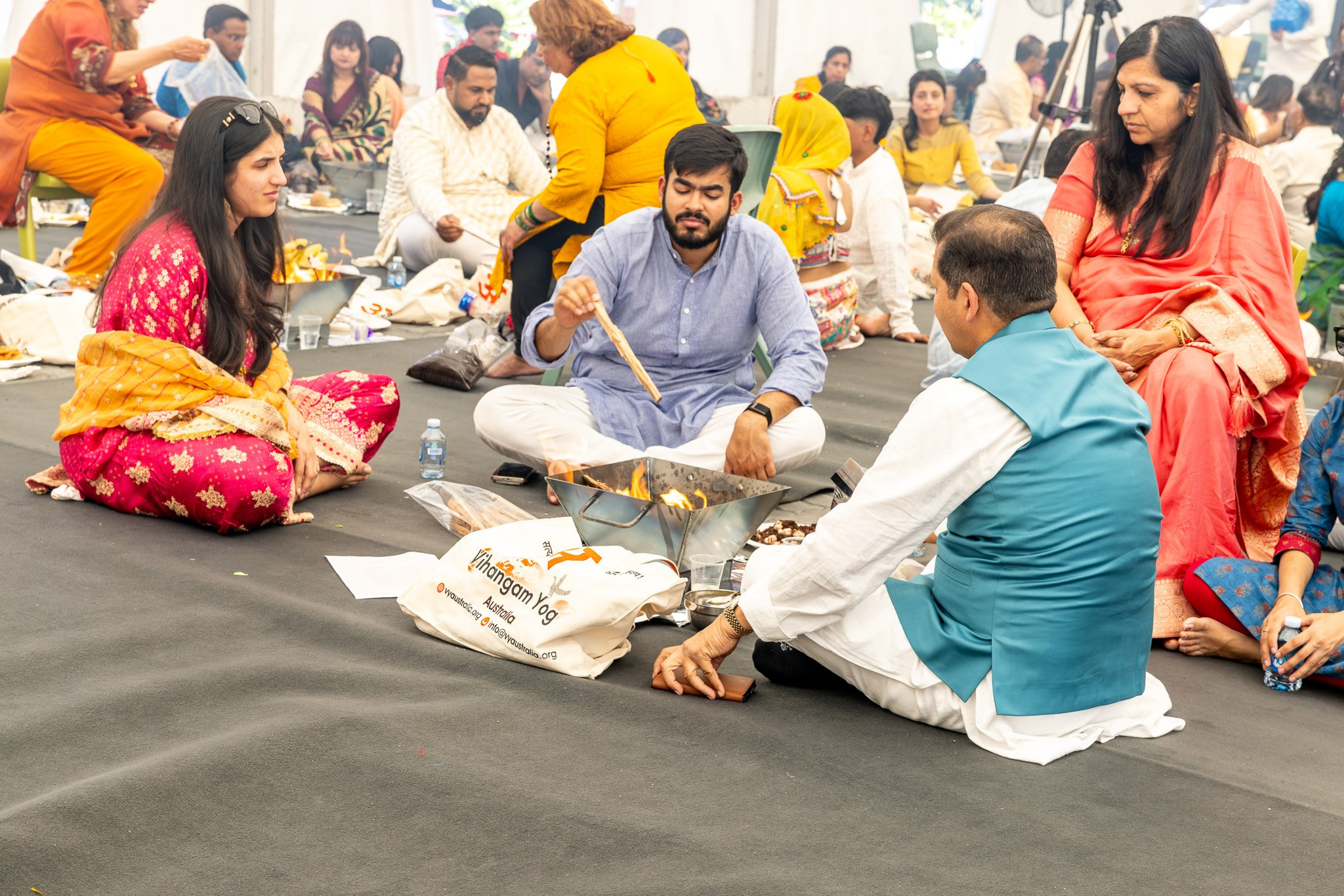 Yagnam (Helensburgh Temple). MHCreative is family-oriented photographer based in SYDNEY