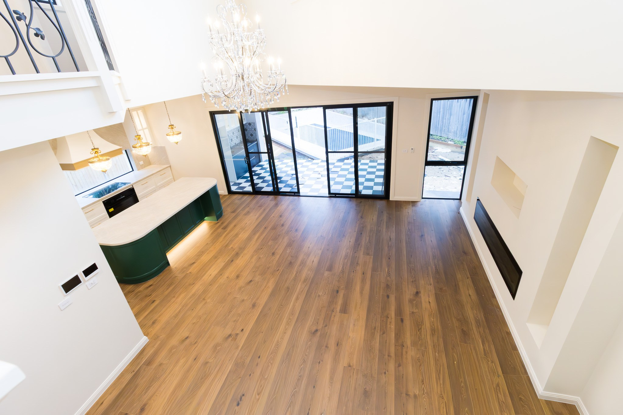 Hornsby House. MHCreative is family-oriented photographer based in SYDNEY