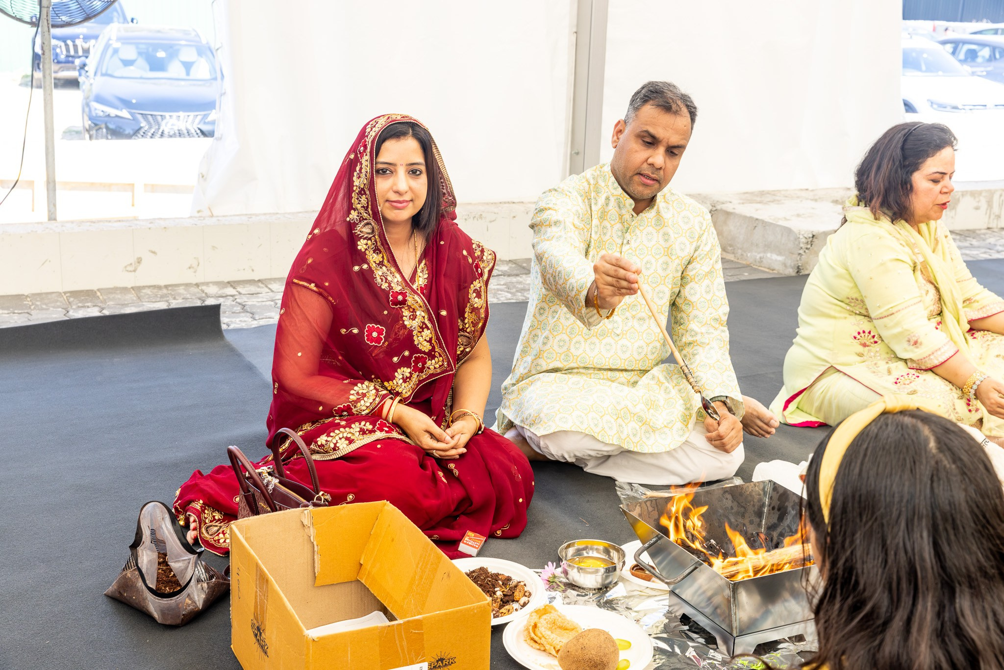 Yagnam (Helensburgh Temple). MHCreative is family-oriented photographer based in SYDNEY