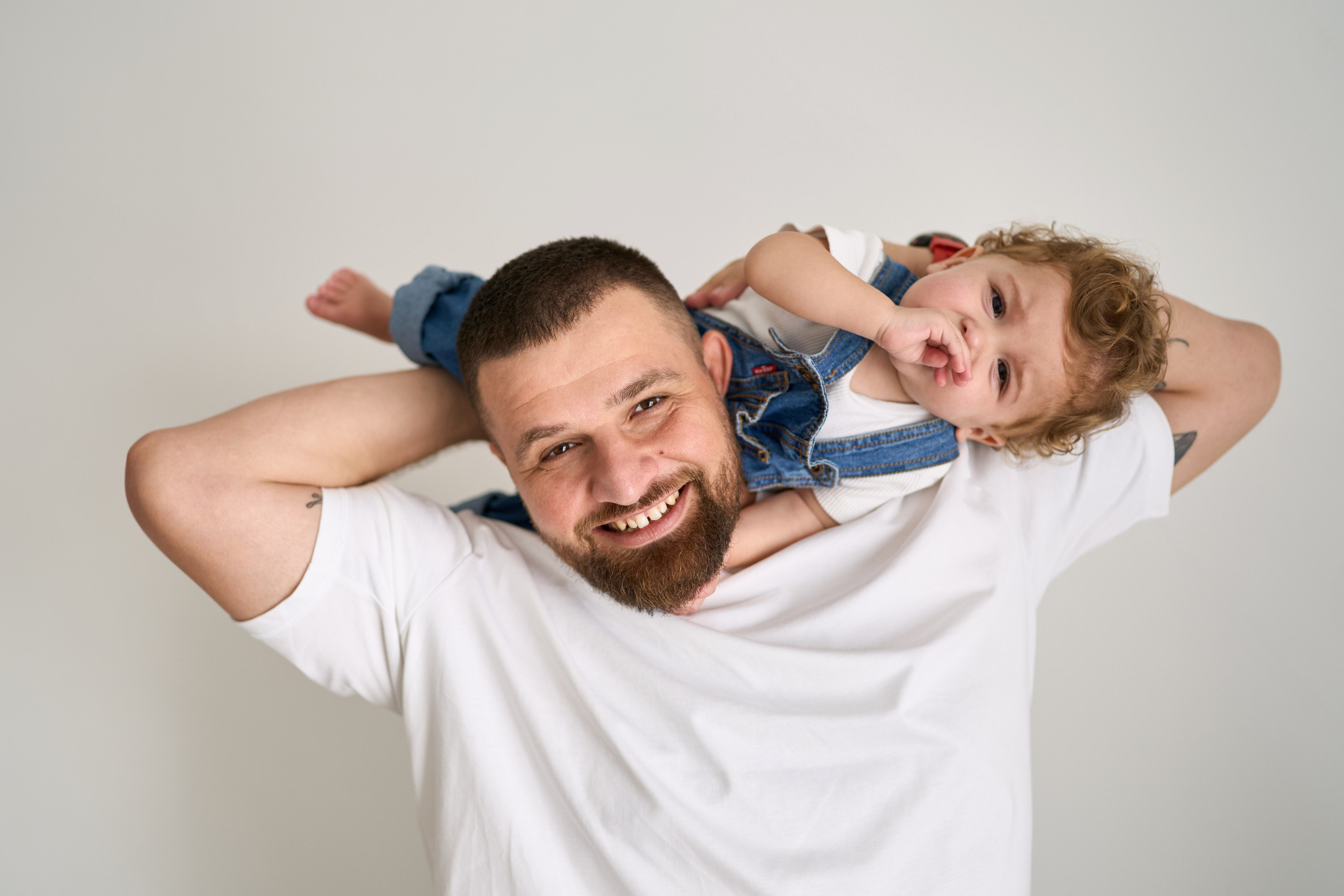 Gilad is 1 year old. צלם אלכס ברט בישראל