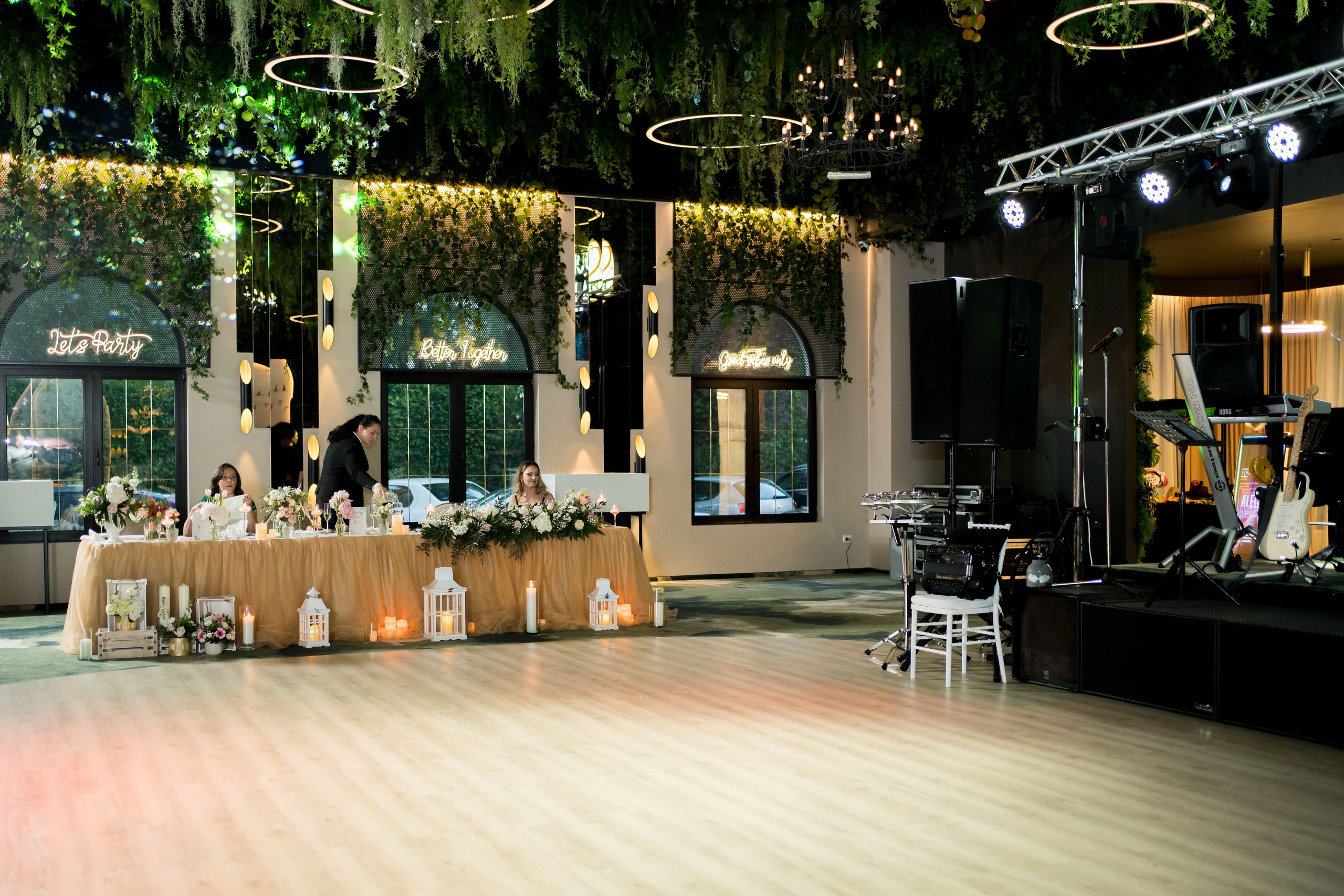 PARTY. Gabriel Florea — Fotograf nuntă București