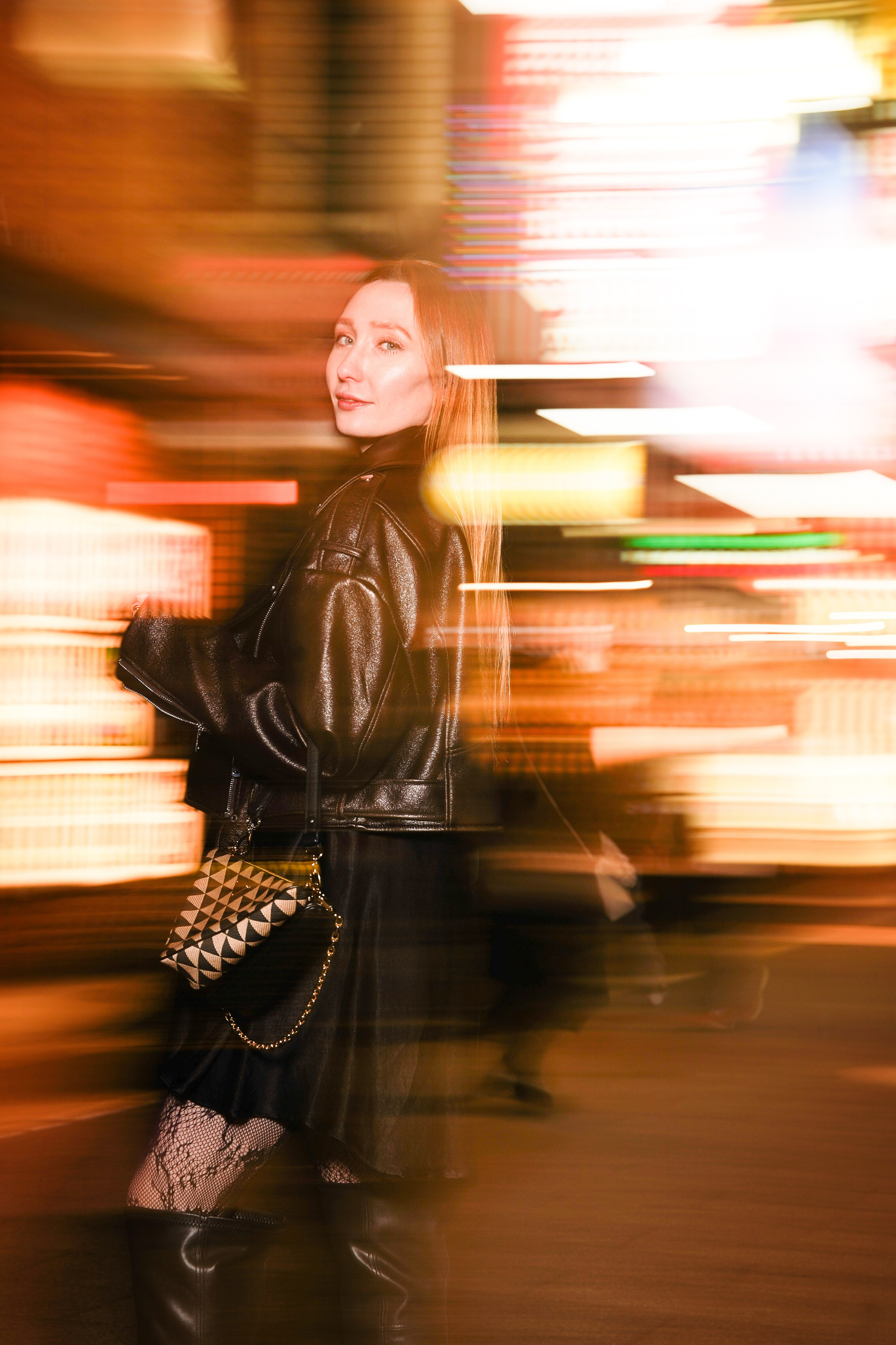 Вечерняя съёмка в Шинжуку. Фотограф в Токио Япония