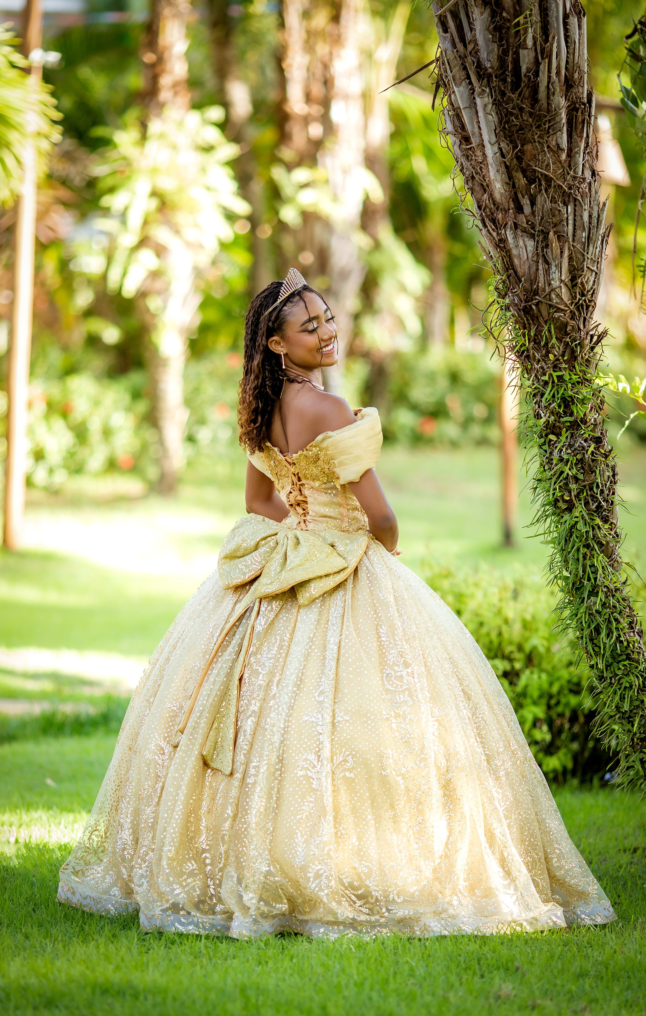Ensaio XV anos — Yasmin (tema princesa tiana). Flavio Nunes Fotografia (Fotografo especializado em Fotografia de 15 Anos e Ensaios)
