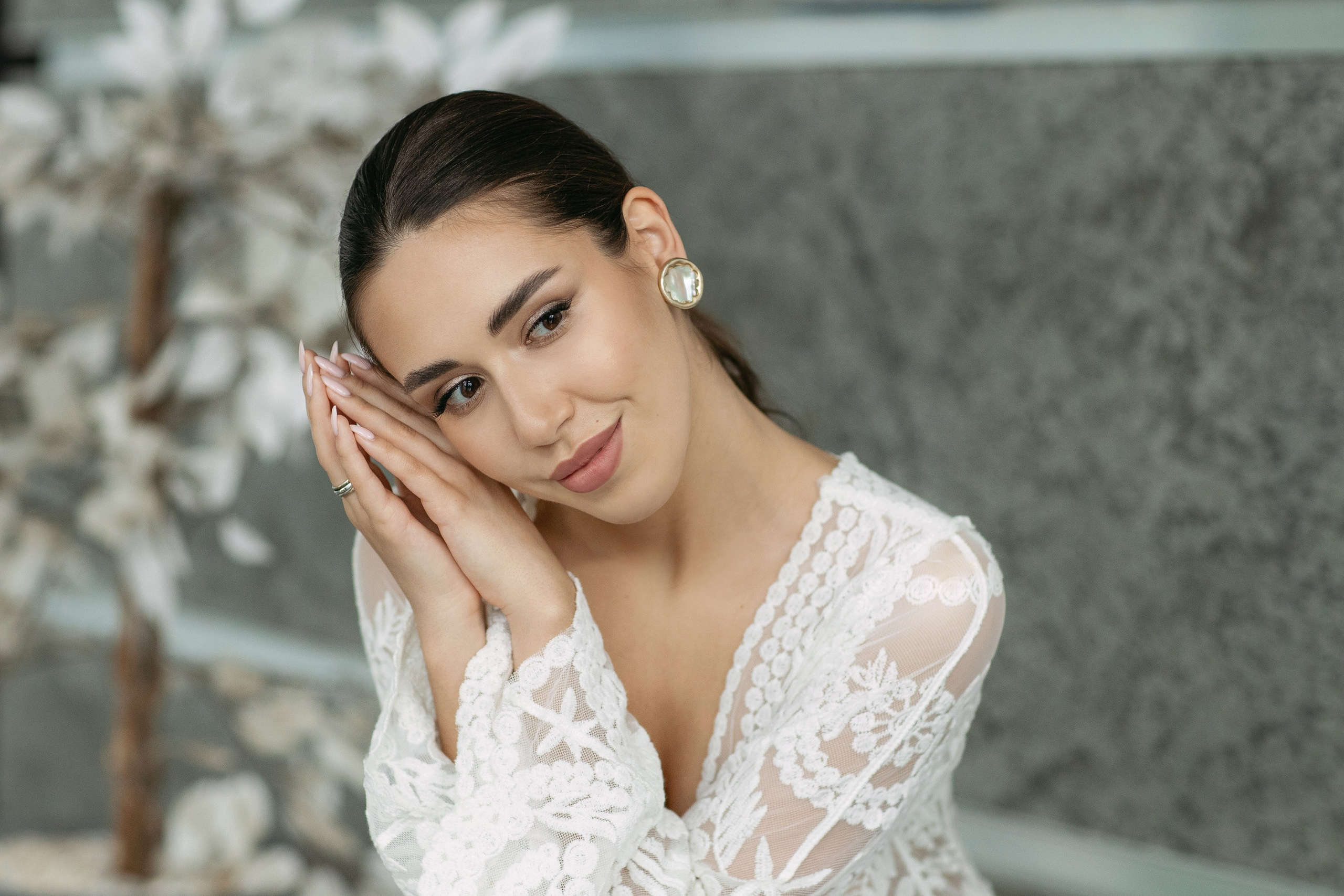 כלה אנסטסיה. Home