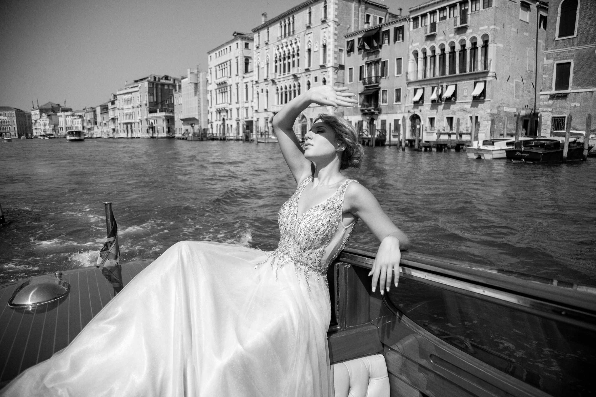 Venice elopement. Photographer in Venice, Viktoria Antonova
