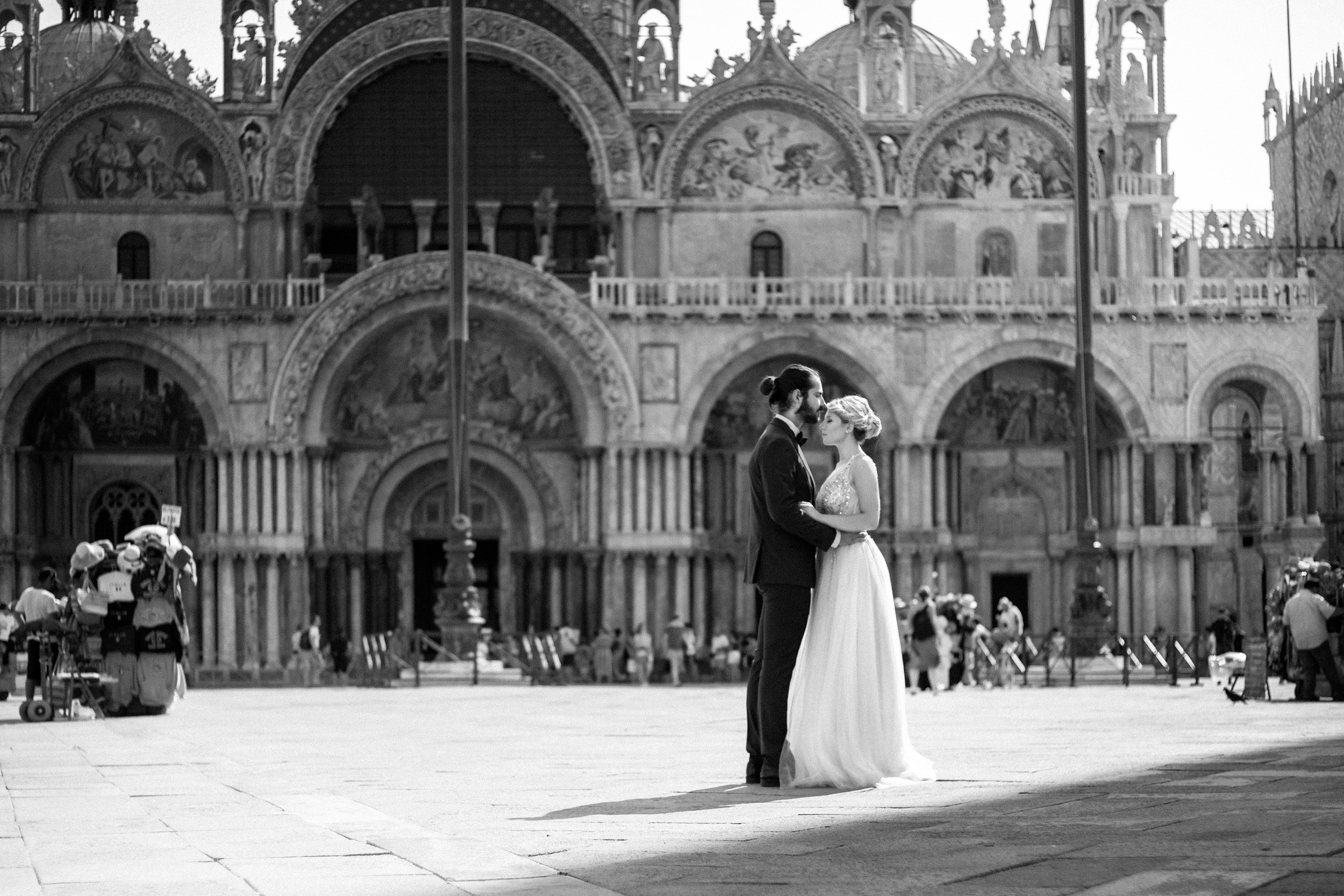 romantic elope in Italy 