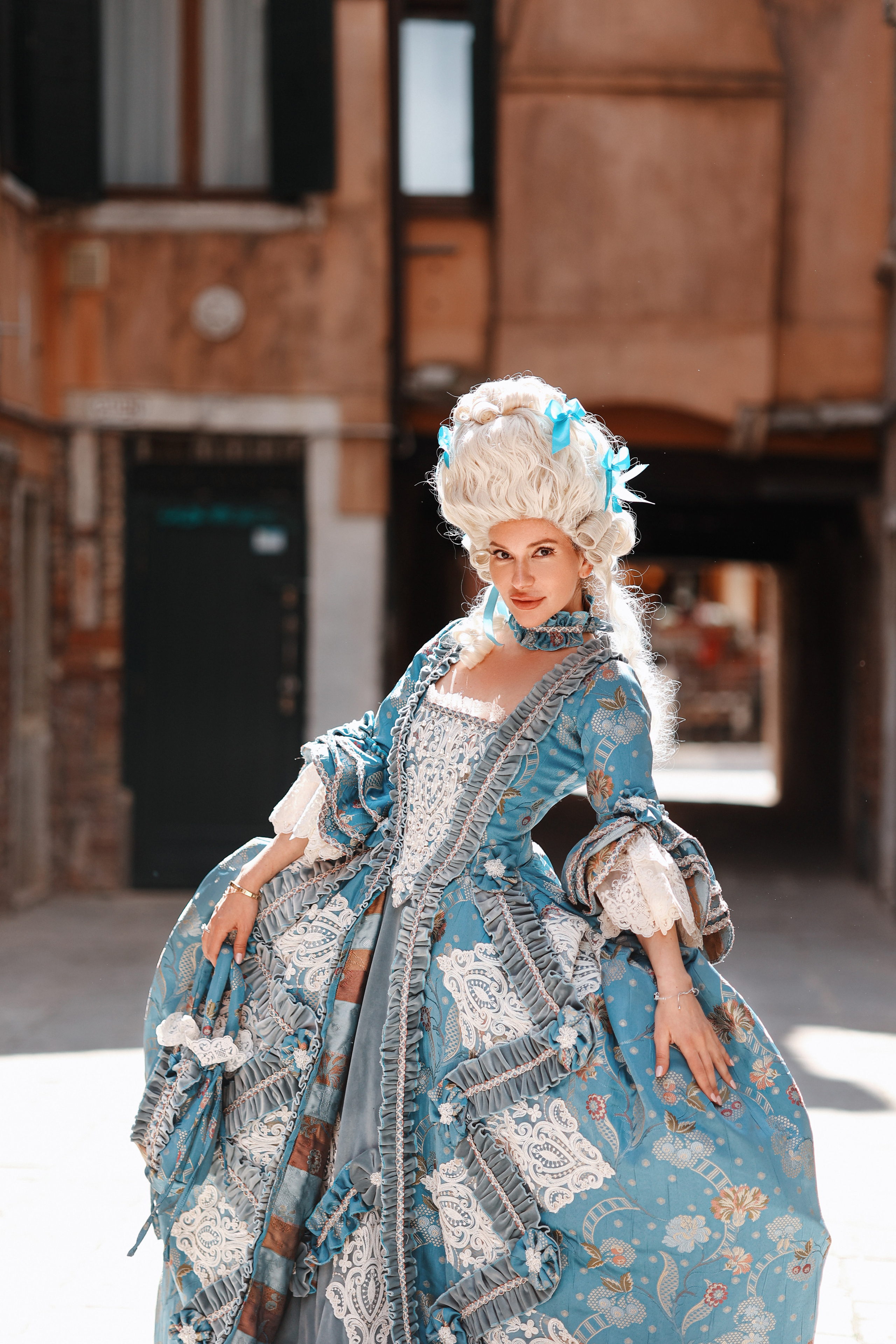 Photo shoot in historical Venetian costumes. Photographer in Venice, Viktoria Antonova