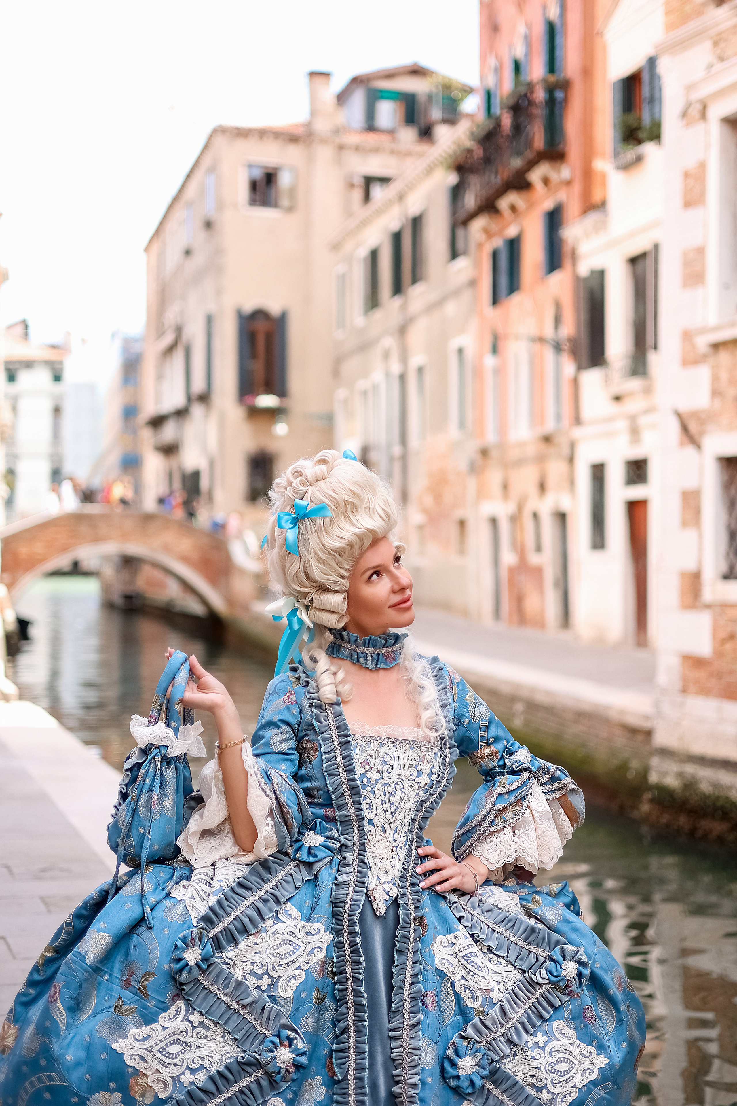 Photo shoot in historical Venetian costumes. Photographer in Venice, Viktoria Antonova