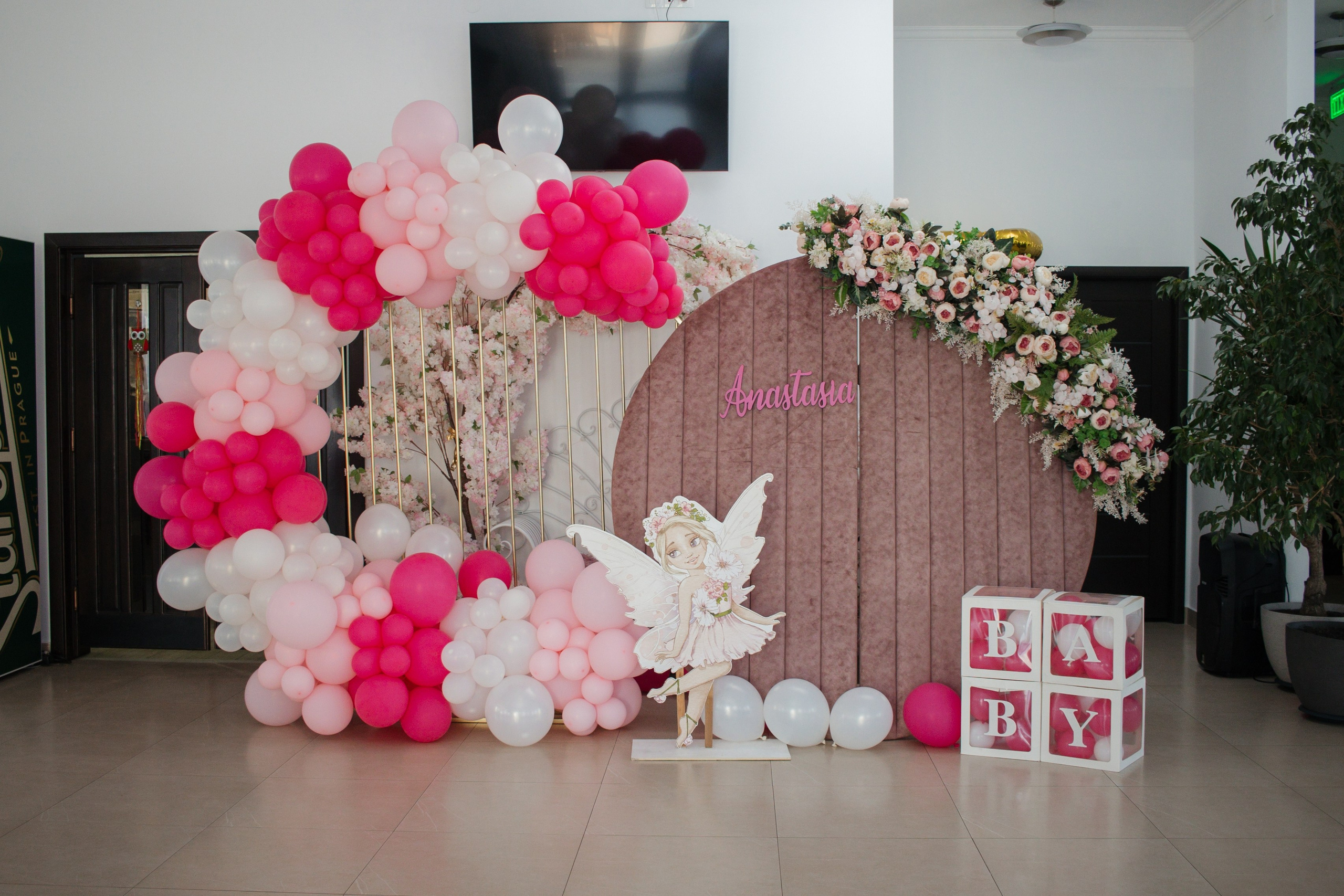 Anastasia. Fotograf si videograf — evenimente si studio