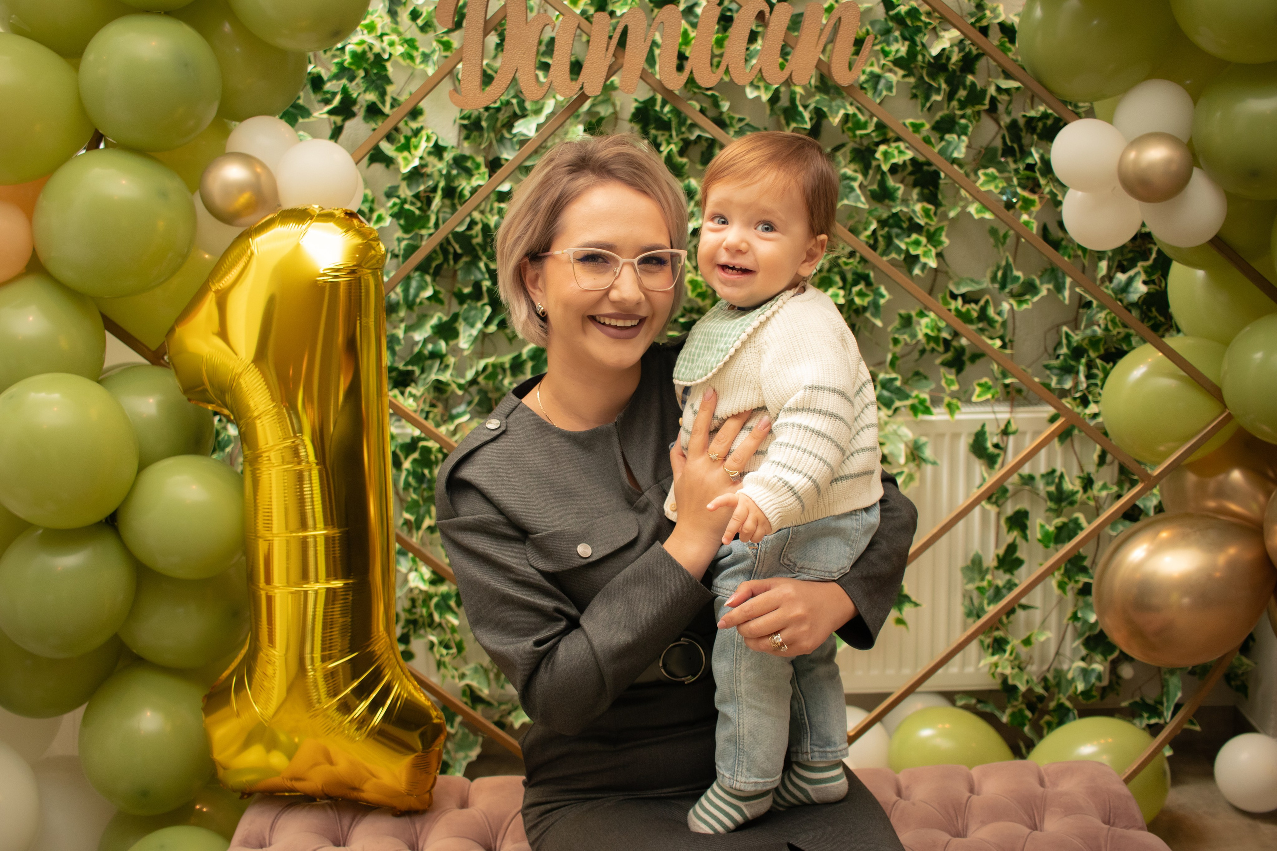 Damian- un an. Fotograf si videograf — evenimente si studio