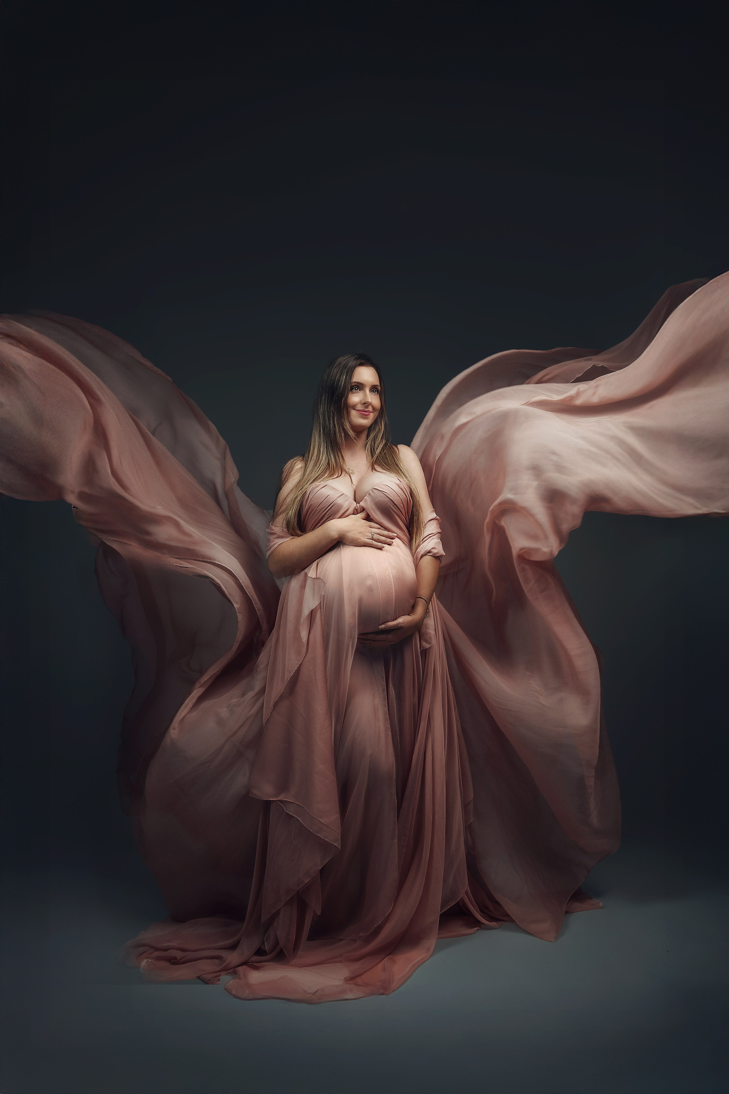 Sesión premamá en el estudio y en el aire libre. Таня Боннет | Профессиональный фотограф на Тенерифе — Летящие платья