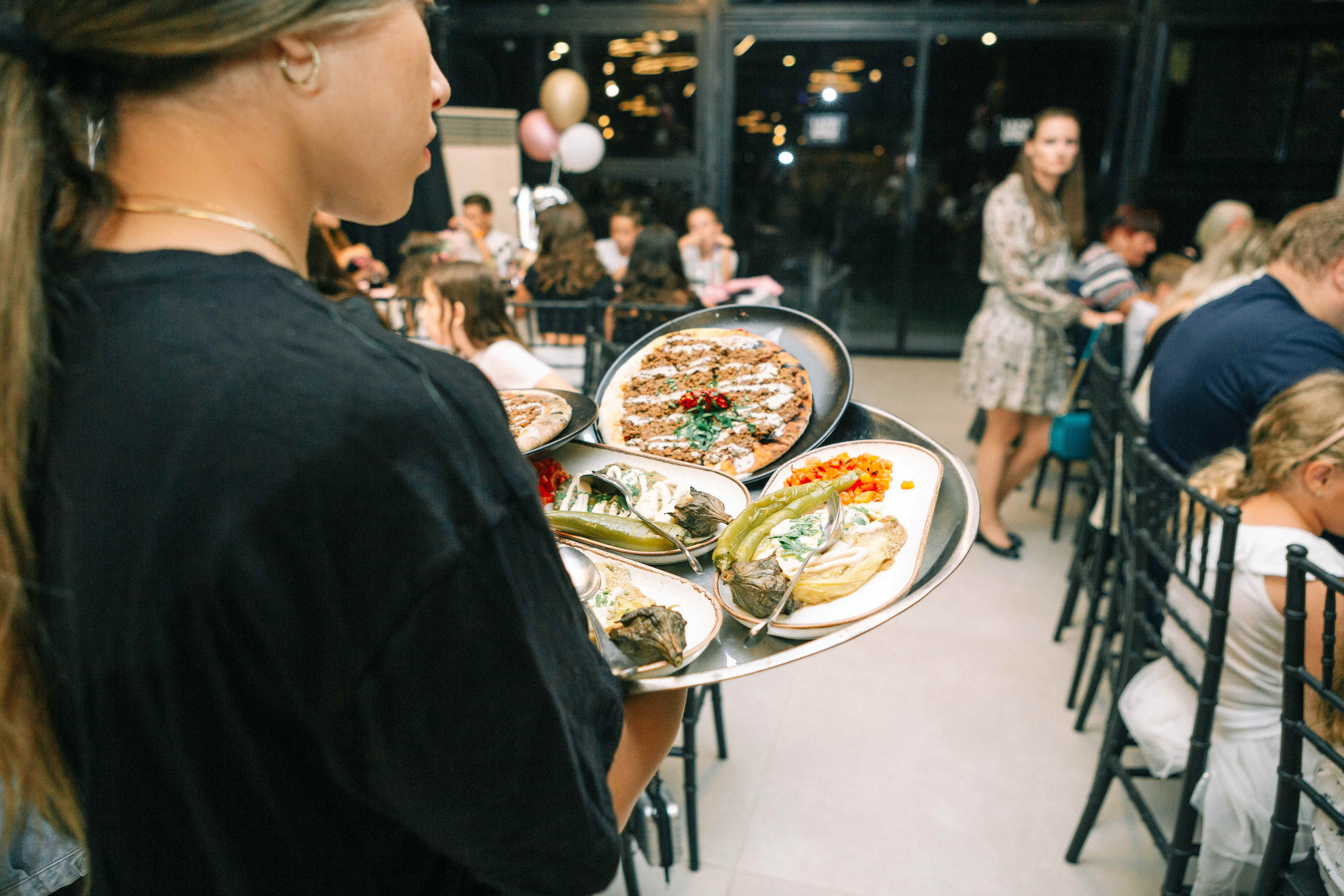 PARTY WITH FRIENDS. Https://shi-photo.com/