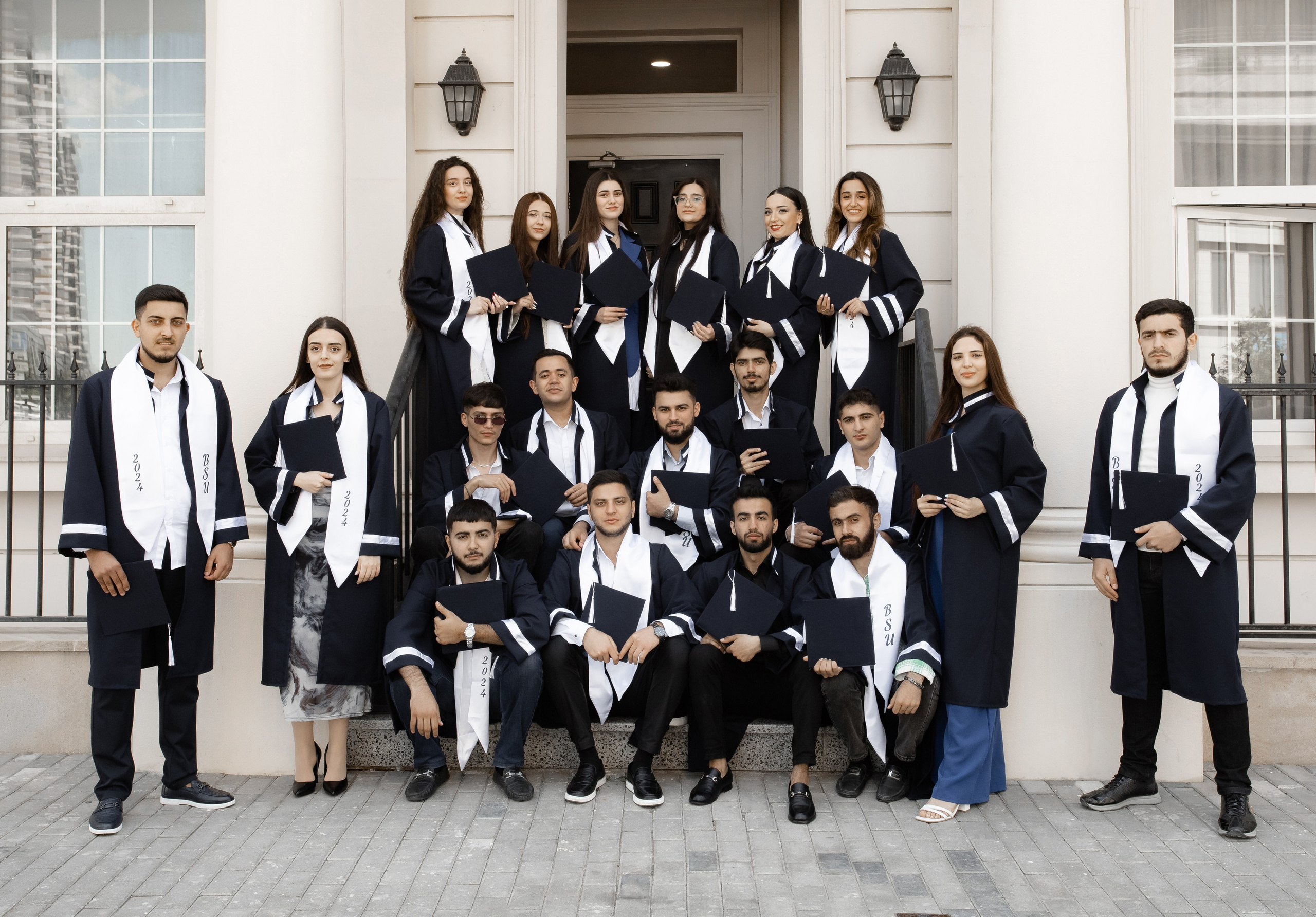 Premium mezun xalati, qara mezun geyimi, ag mezun libasi, qirmizi sarfli mezun paltari, mezun aksesuarlar, mezun papaqlari, mezun lentleri, mezun hediyyeleri, mezun fotosessiya geyimleri, mezun cekilisi ucun geyimler, mezun tedbirleri ucun aksesuarlar, mezun geyimlerinin icare ve satisi, premium mezun libaslari, mezun geyimleri online sifaris, mezun geyimleri Bakida, mezun geyimleri qiymetleri, mezun geyimleri modelleri, Mezun cekilisi, mezun fotosessiyasi, mezun cekilisi ucun geyimler, mezun mantiyasi cekilisi, mezun fotosessiya ideyalari, mezun gunu fotosessiya, mezun xatireleri, mezun papaqlari ile fotosessiya, mezun lentleri ile cekilis, ferdi mezun fotosessiyasi, qrup mezun cekilisi, mezun fotosessiya mekani, mezun ucun ideal cekilis fonlari, mezun fotosessiya aksesuarlari, mezun albomu sekilleri, mezun cekilisi poza ideyalari, universitet mezun fotosessiyasi, kollektiv mezun fotosessiyasi, mezun xalatlari ile cekilis, mezun mantiyasi fotosessiyasi, mezun geyimleri ile professional cekilis, mezun tebrik fotosessiyasi, en yeni mezun cekilis trendləri, mezun fotosessiya xidmetleri, premium mezun cekilisi, mezun cekilisi ucun dekorlar, mezun fotosessiyasi aksesuarlar, mezun gunu en gozel fotolar, mezun cekilisi fotostudiya, bakida mezun fotosessiyasi, xaricde mezun cekilisi, mezun gunune ozel cekilis,Məzun mantiyaları, eksklüziv məzun geyimləri, ağ və qara məzun libasları, məzun üçün xüsusi şarf modelləri, məzun papağı və aksesuarları, fərdi dizayn məzun geyimləri, məzun tədbiri üçün ən yaxşı seçimlər, məzun fotosessiyası üçün ideal libaslar, məzun mərasimi geyimləri, keyfiyyətli məzun mantiyası, rahat və şık məzun geyimləri, məzun üçün lent və tac modelləri, məzun simvolik medalları, icarəyə verilən məzun libasları, məzun geyimlərinin sərfəli qiymətləri, onlayn məzun geyimi sifarişi, məzun paltarı mağazası, dəbli məzun geyimləri, premium məzun mantiyalarının satışı, universitet məzunları üçün mantiyalar, kollektiv məzun geyimləri, məktəb məzunları üçün geyimlər, diplom mərasimi üçün geyimlər, fərqli rəngdə məzun libasları, ən yeni məzun geyimləri, rahat və premium məzun geyimi seçimləri, Bakıda məzun geyimi mağazası, məzun üçün ən yaxşı libaslar