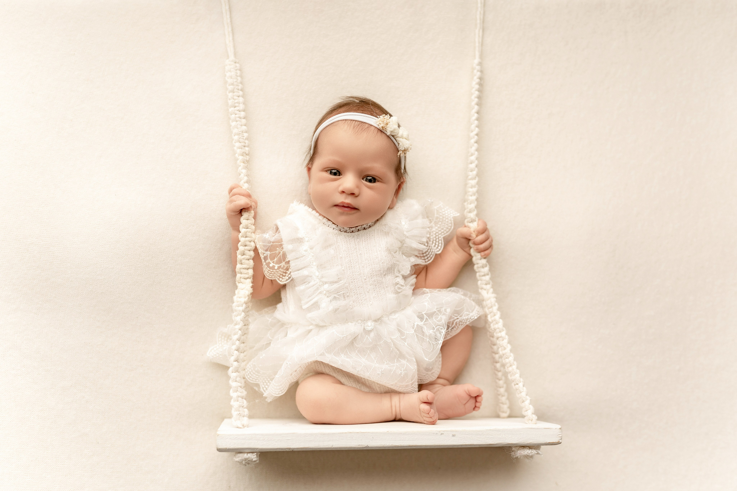 Esu Aleksandra naujagimių ir kudikių fotografė iš Vilniaus