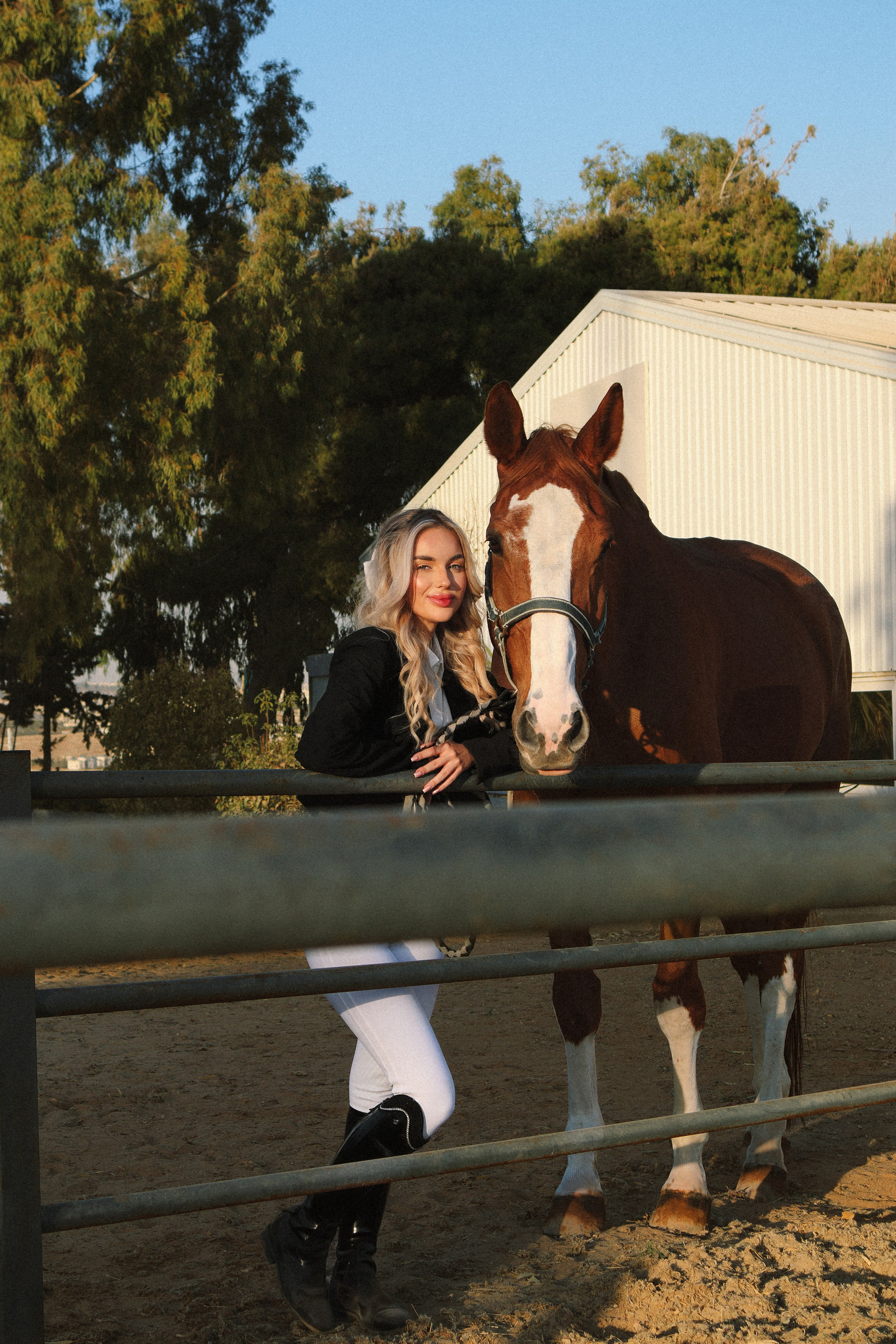 Lera — Day with the Horse. Veronika Basova | Photographer | Cinematic & Magazine | Amman, Jordan
