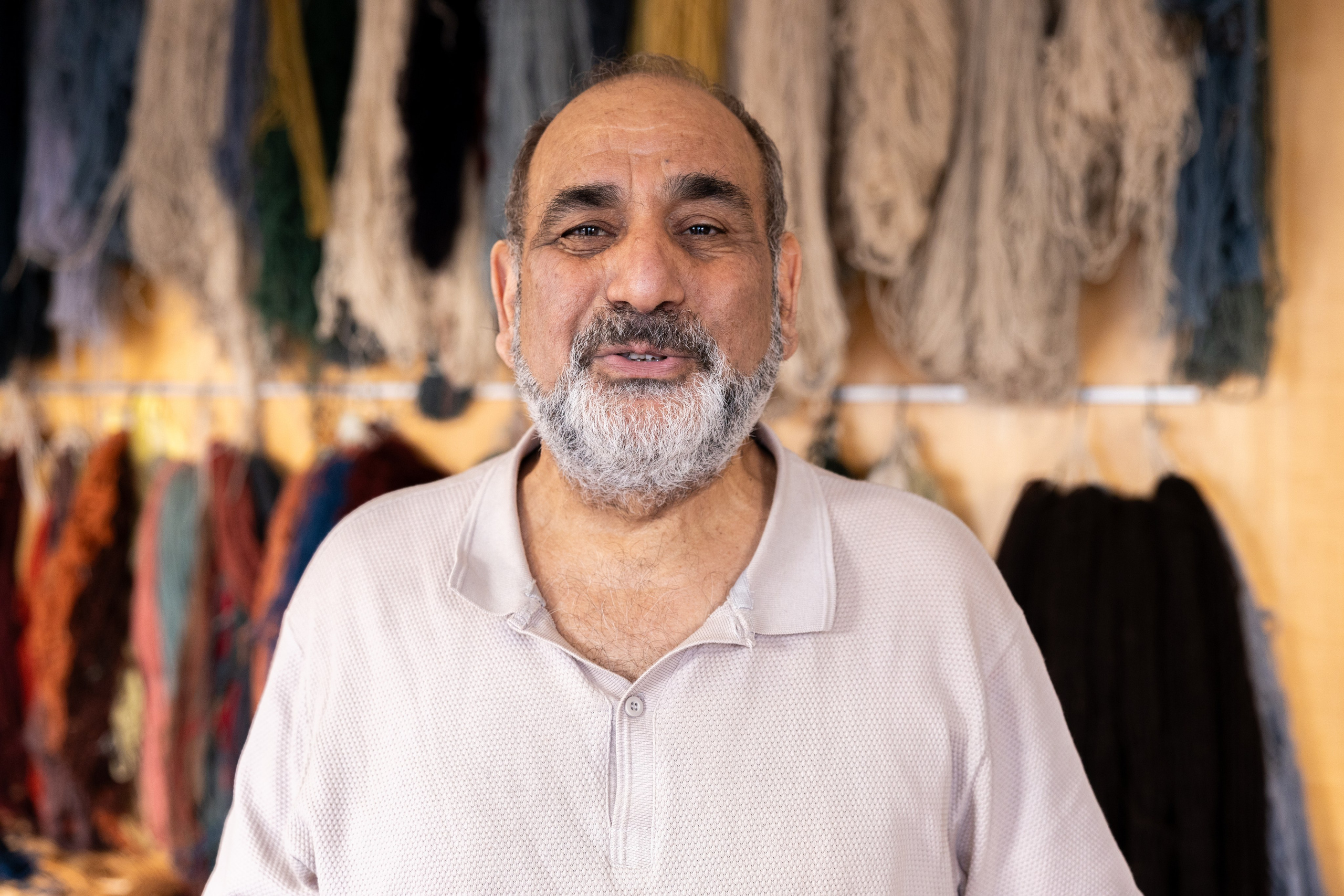 Teppichrestaurator, Salzburg, 2024. Guzel Kolobova| Fotografin| Salzburg