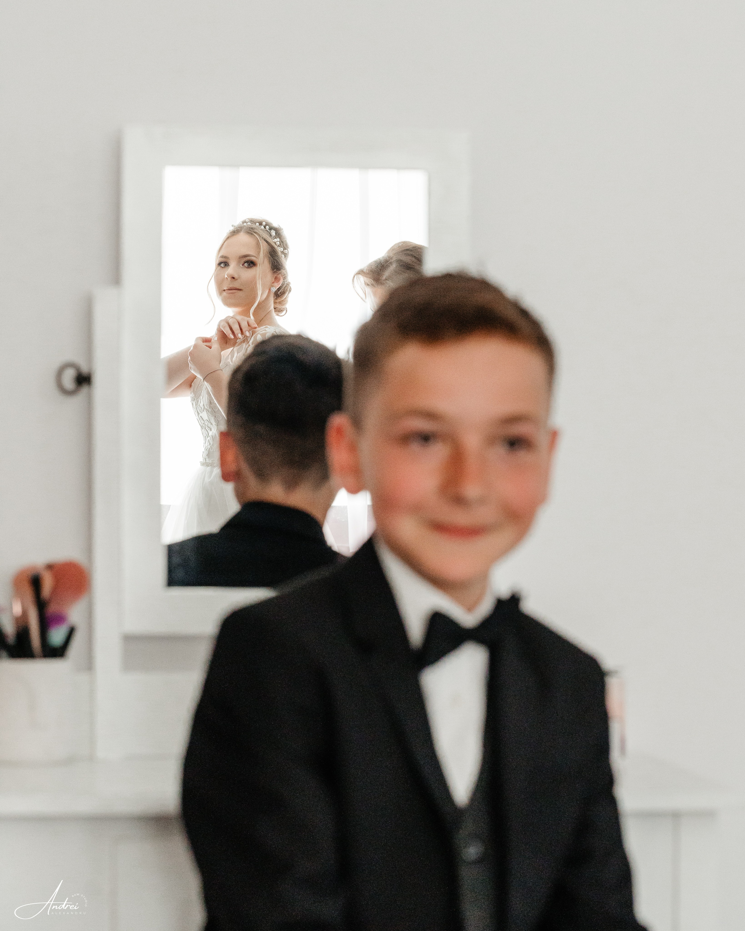 Cătălina & Călin. Raw Studio. Fotograful tau de nunta!