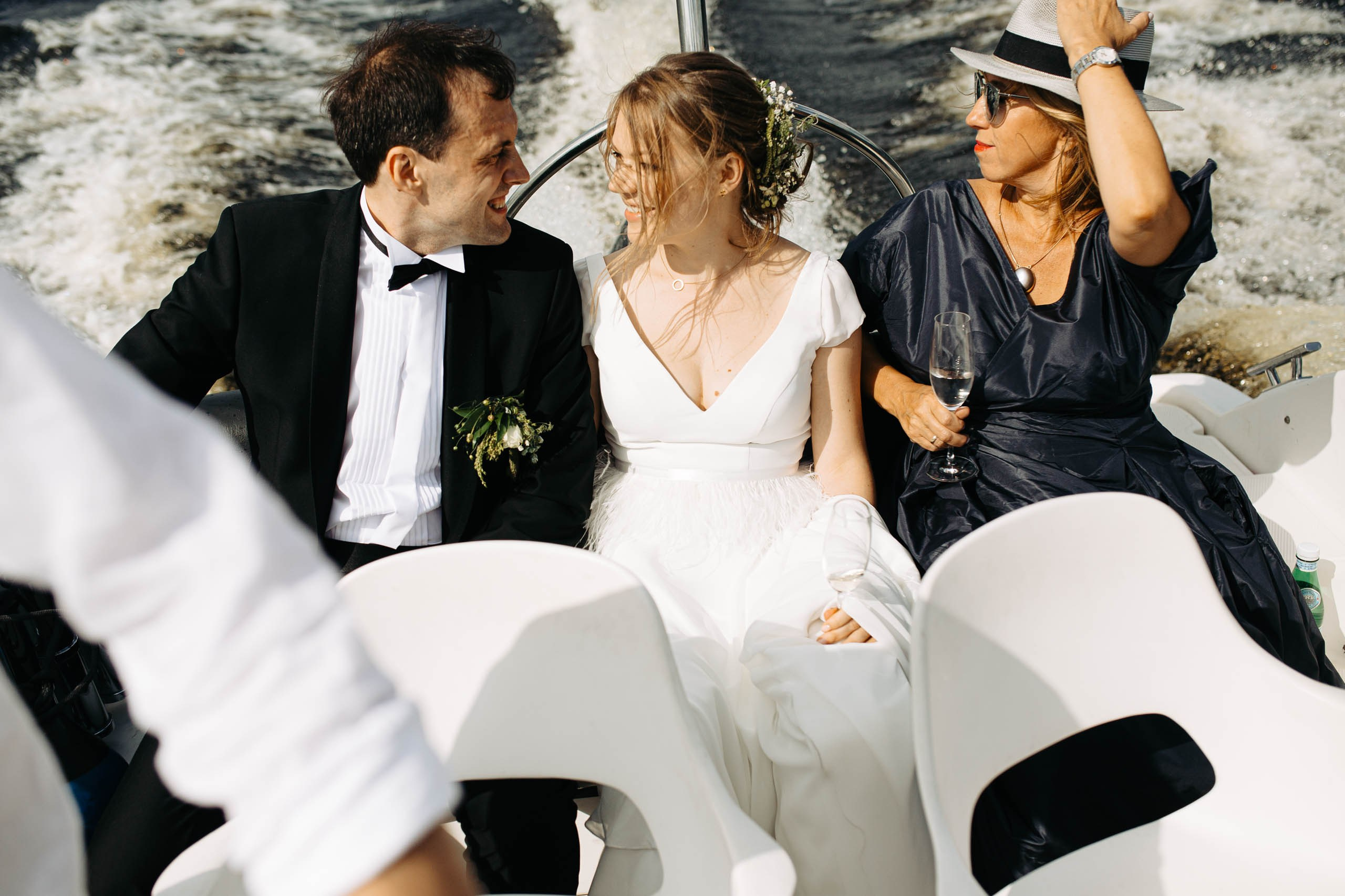 DIEVS SIRDĪ UN VĒJŠ MATOS