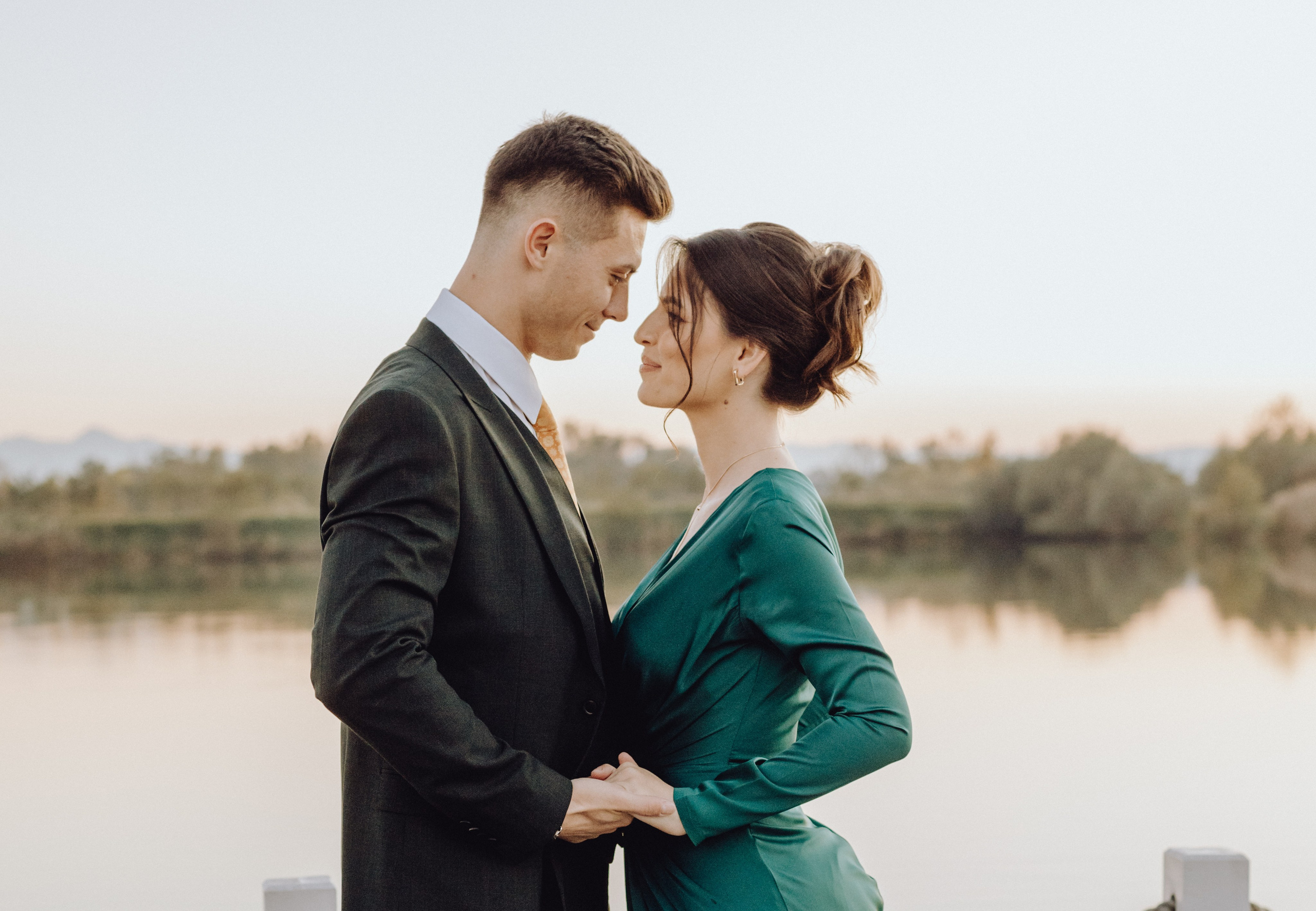 Andrei & Denisa. Wedding & couple photographer from Romania Rut Vetan