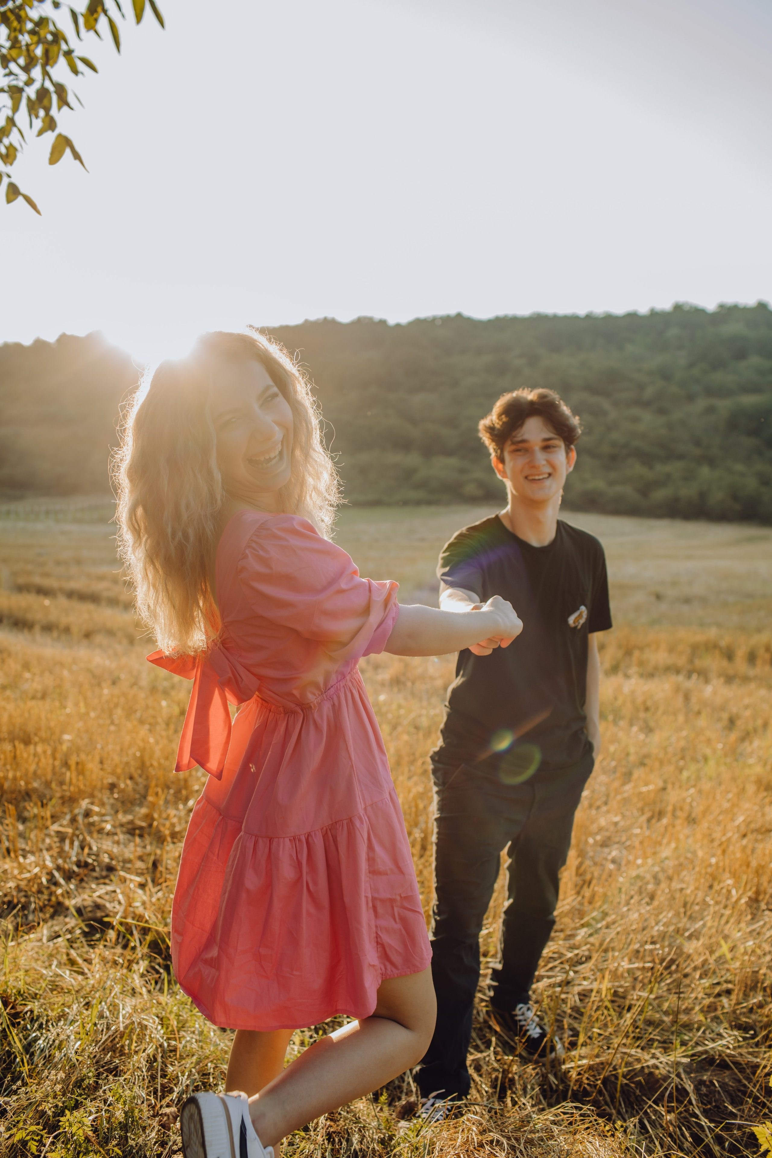 Raul & Larisa. Wedding & couple photographer from Romania Rut Vetan