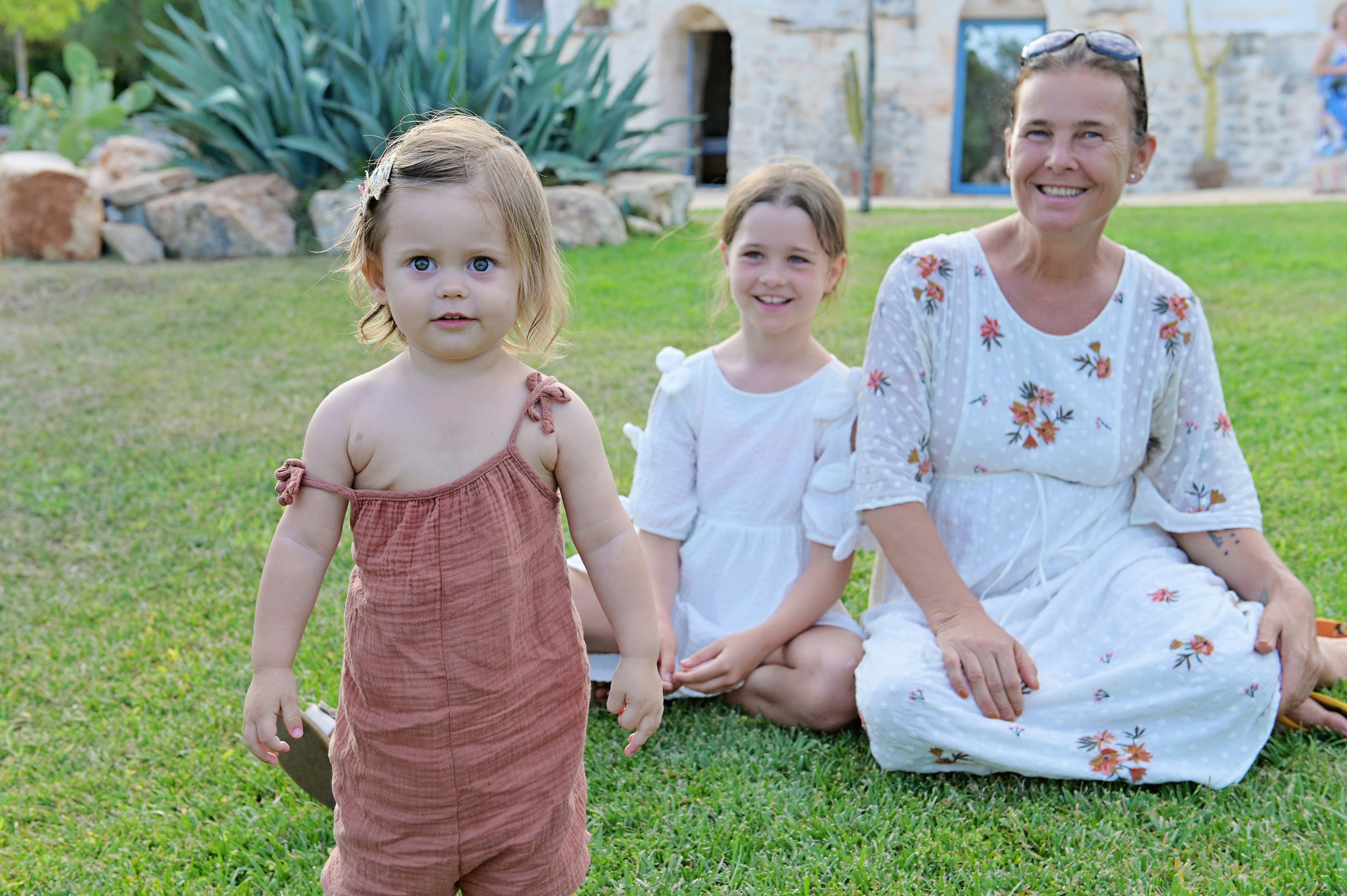 Big Family Story at a Masseria in Puglia. Fotografa in Puglia e Roma — Servizi fotografici romantici in Italia