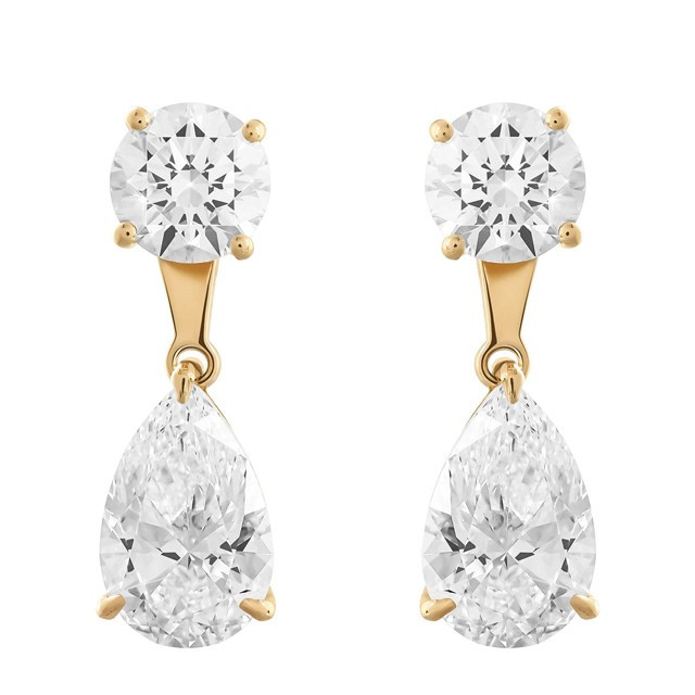 Jewellery photography for engagement rings and diamond earrings