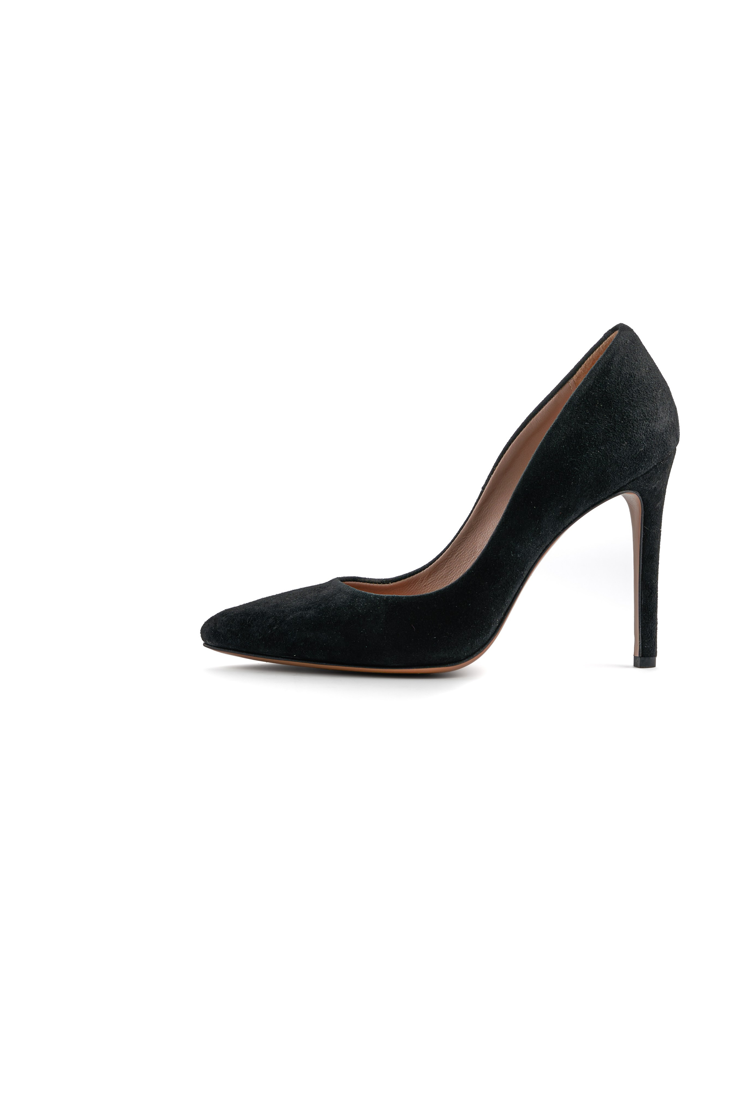 Seventy-five pairs in four hours | Footwear project