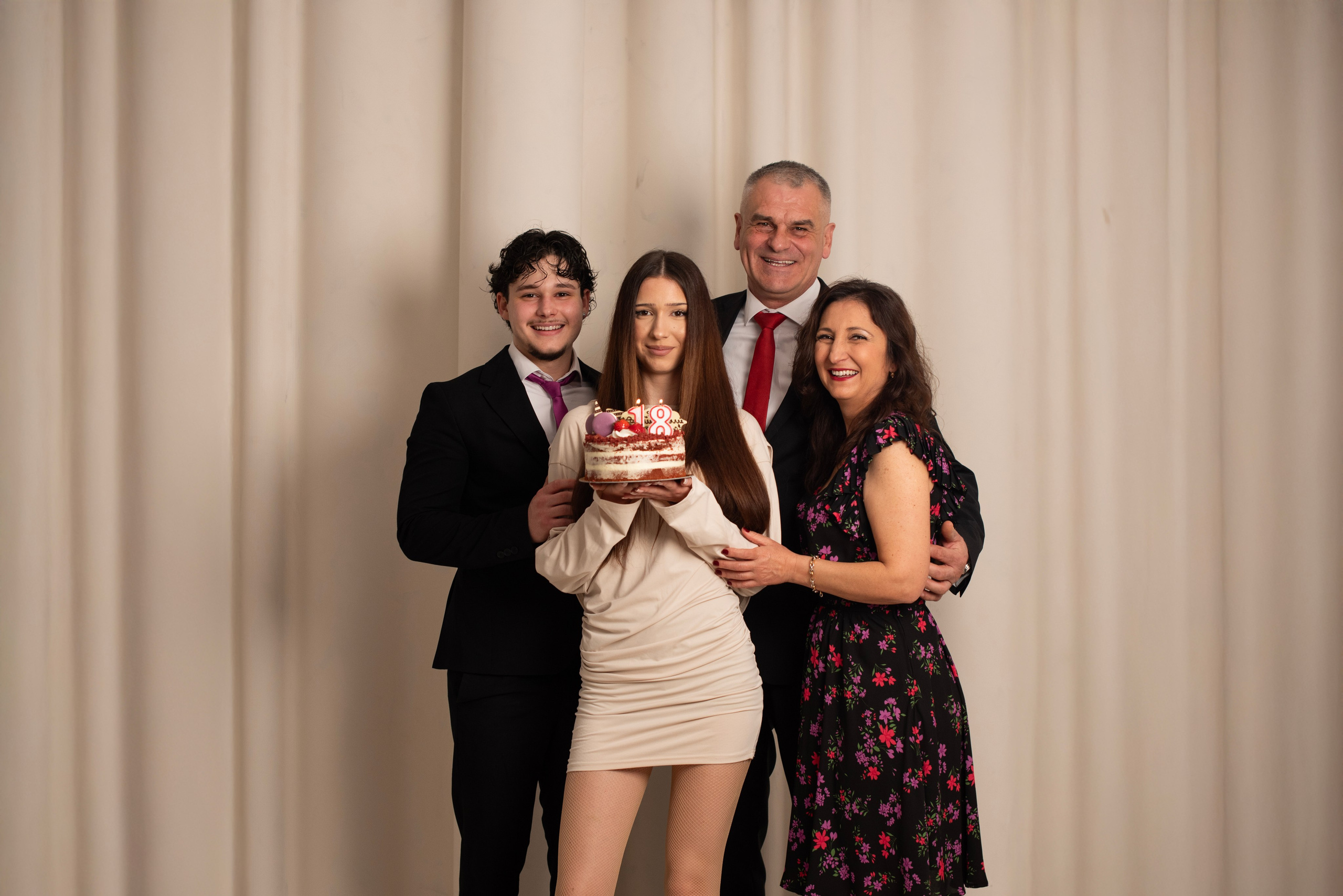 Family. Fotograf de nou-nascuti, maternitate si familie din Brasov