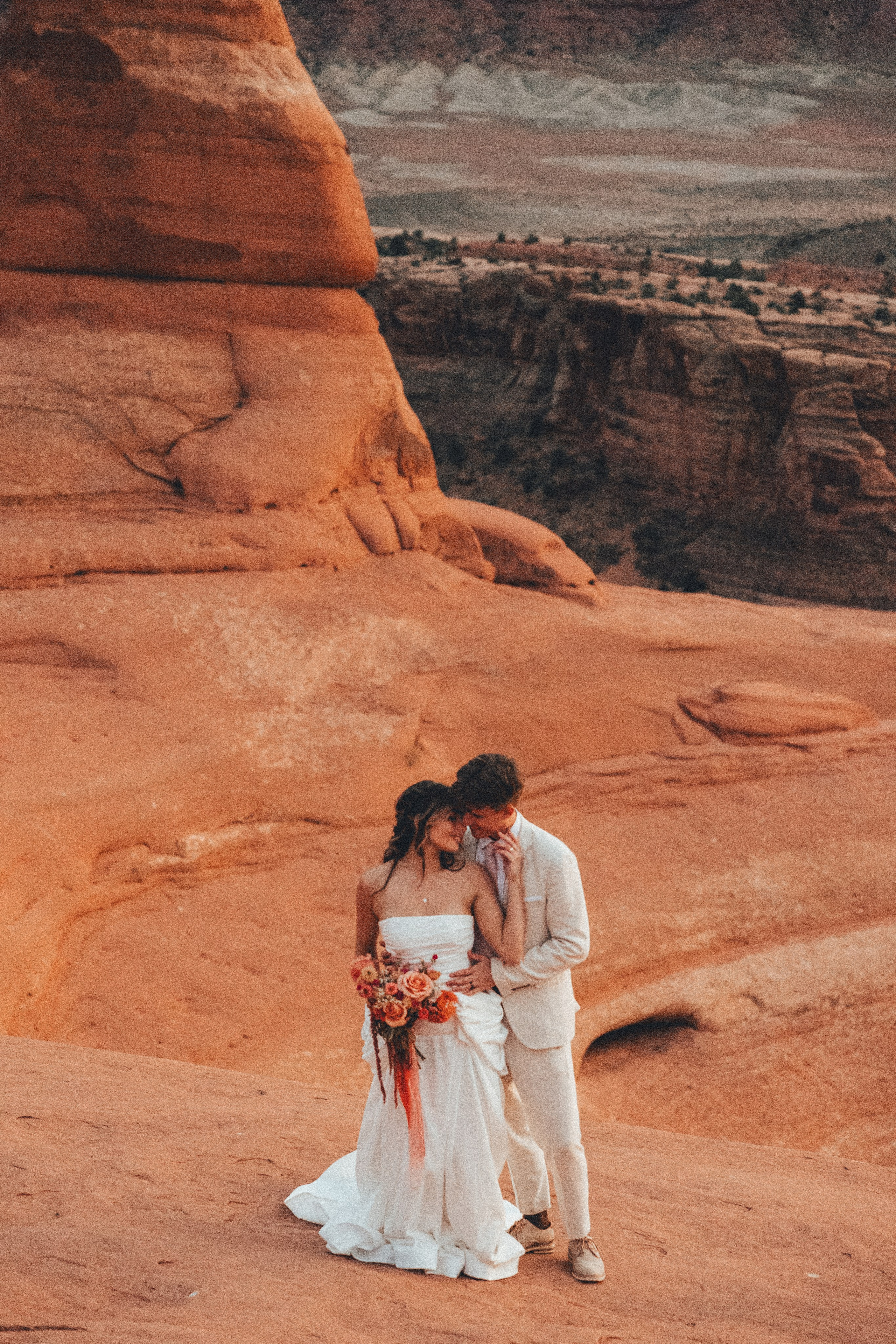 J&J at National Arches. Sara Eulalia | Virginia Photographer