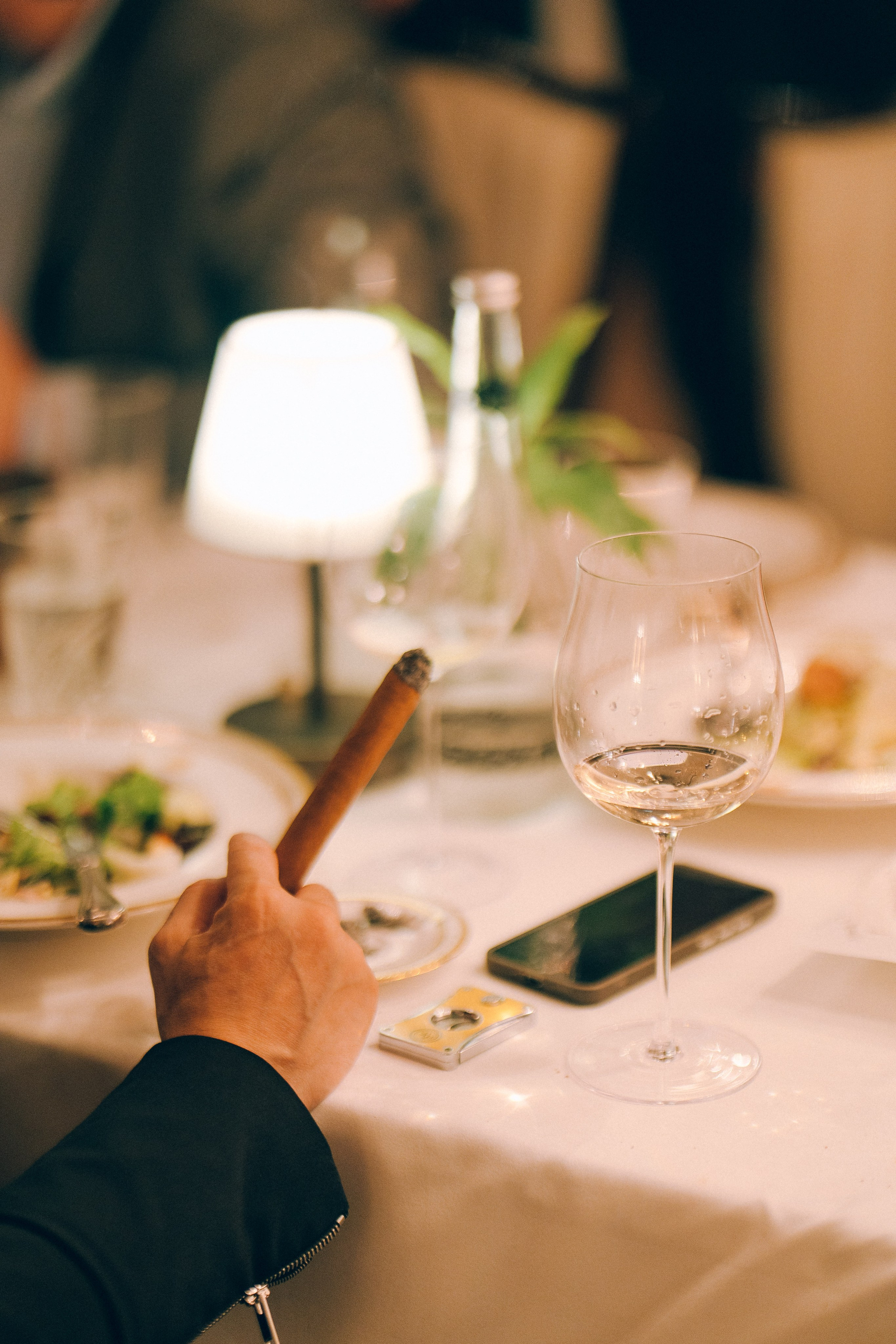 CIGAR CLUB. Wedding&Event photographer Ismail Rzayev in Baku