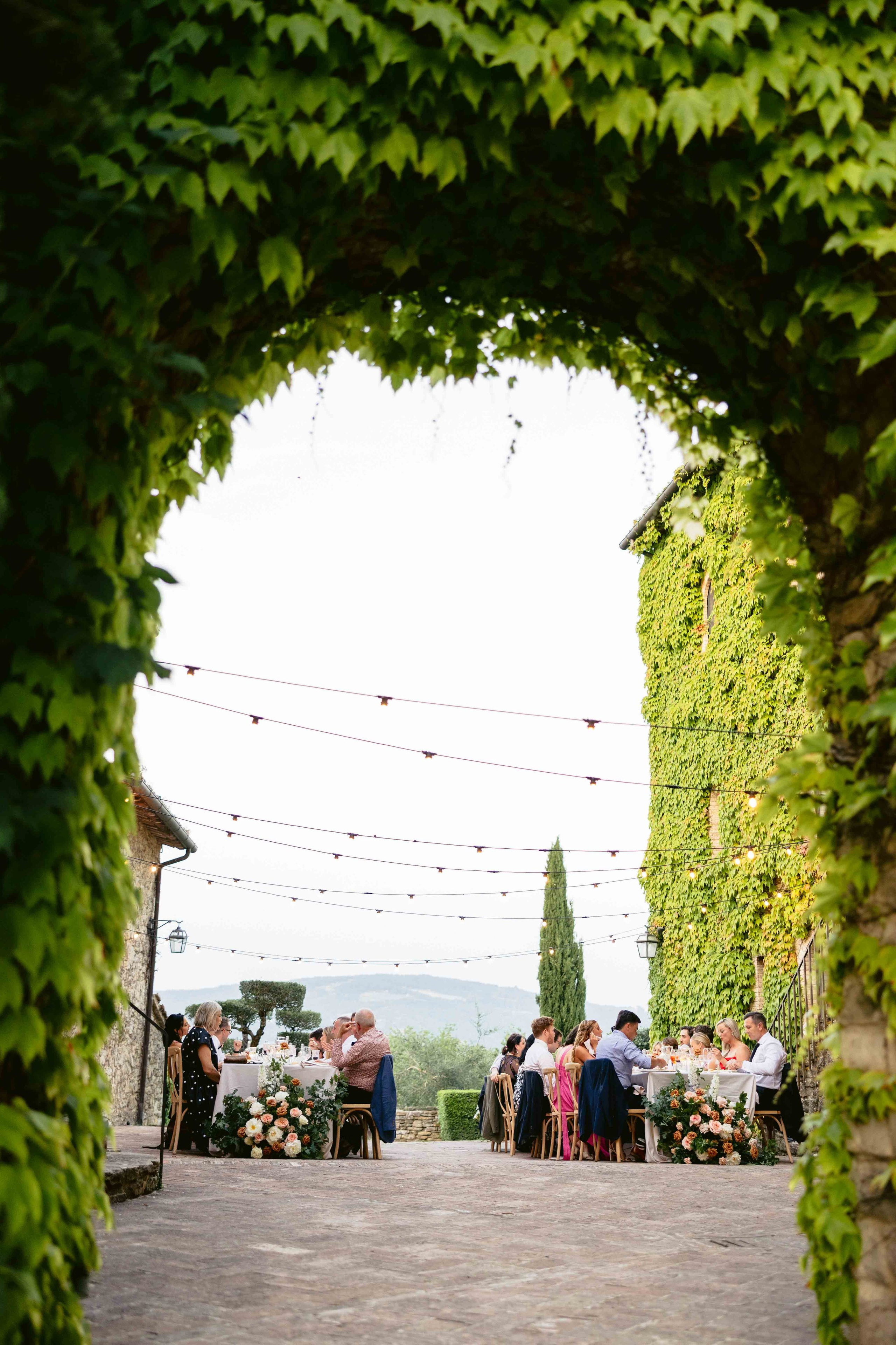 Wedding in Tuscany — Borgo Bastia Creti. Hochzeitsfotograf Deutschland & Destination Weddings | Moderne Hochzeitsfotografie